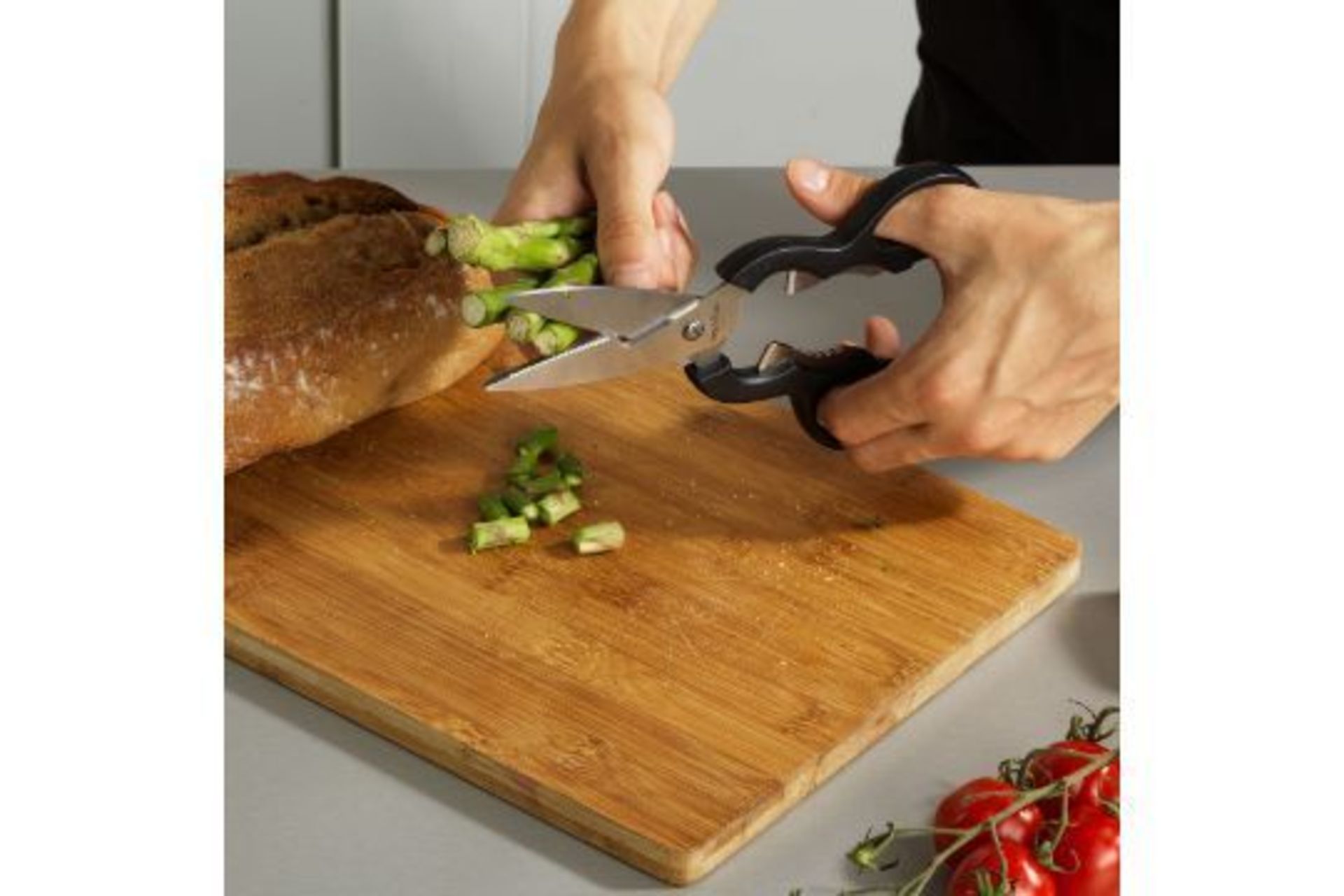 New Royal VKB Multipurpose Kitchen Scissors - RRP £8.49.