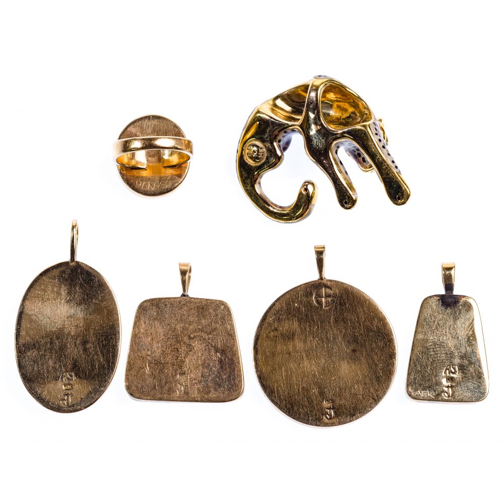 14k Yellow Gold Pendant and Ring Assortment - Image 2 of 5