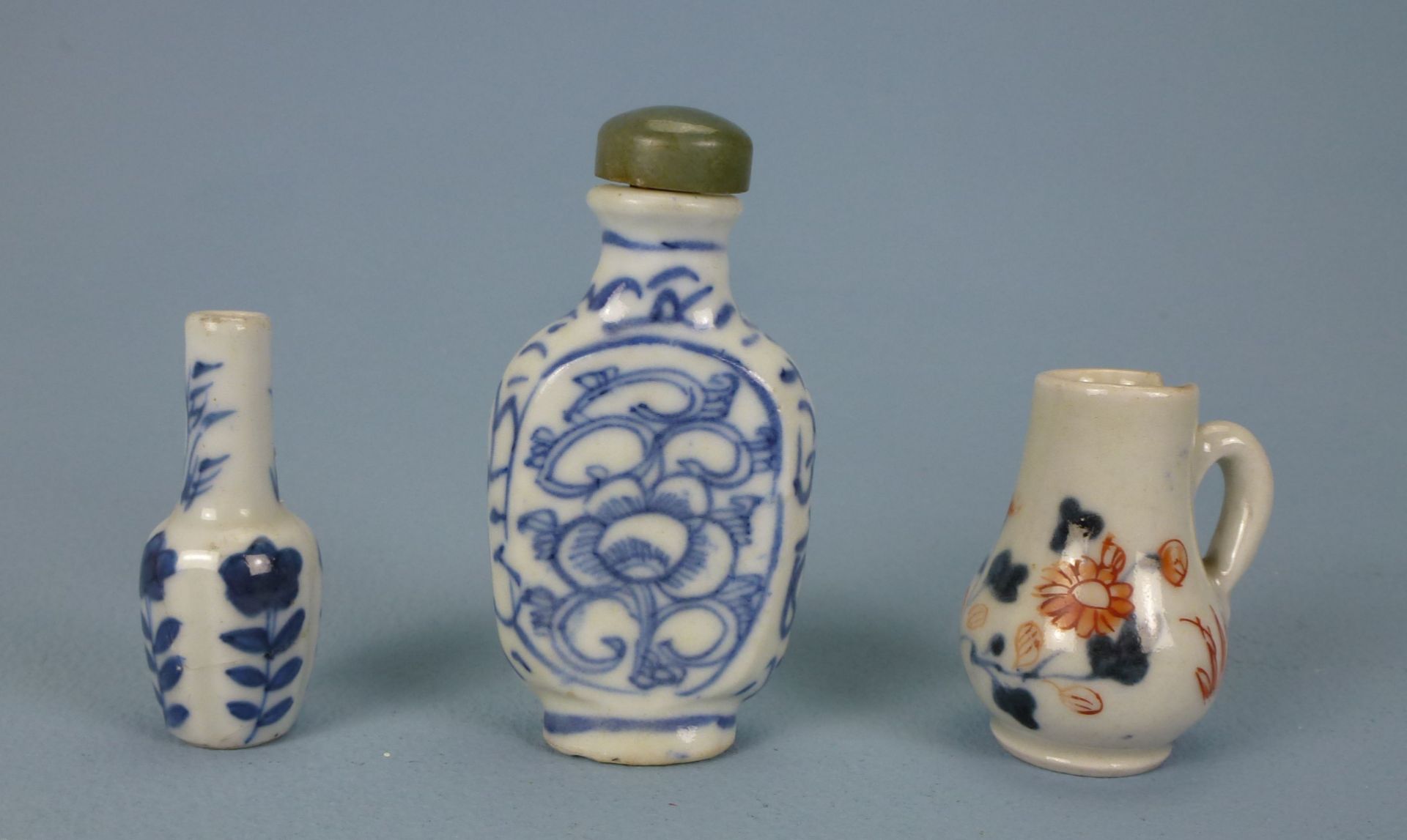 Snuff Bottle, kl. Vase und kl. Krug, China, 19.Jh.