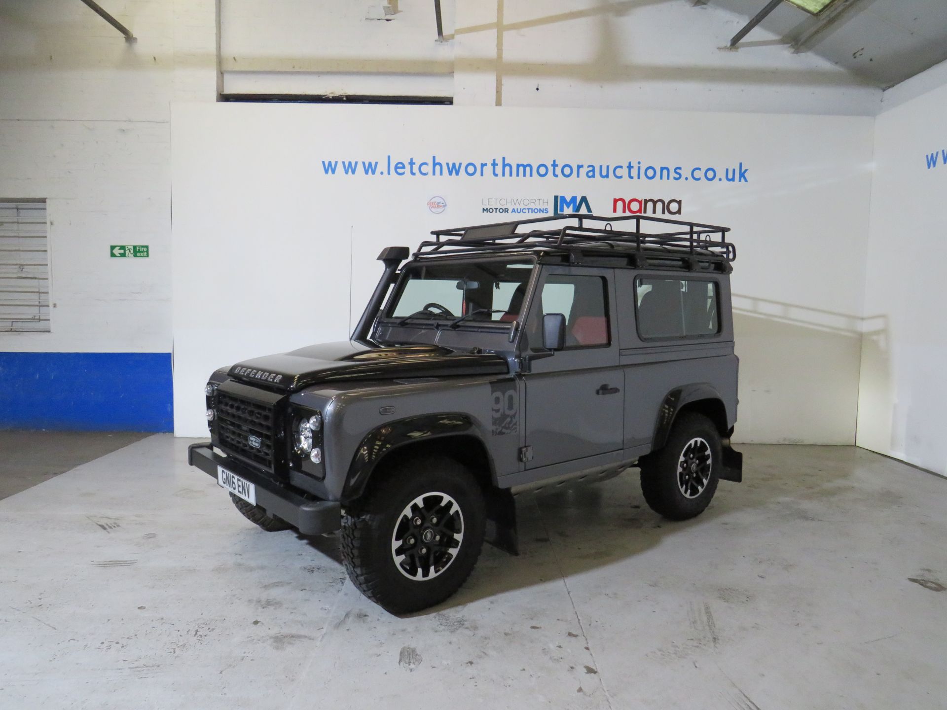 2016 Land Rover Defender 90 Adventure TD 2198cc *NO VAT* - Image 3 of 10