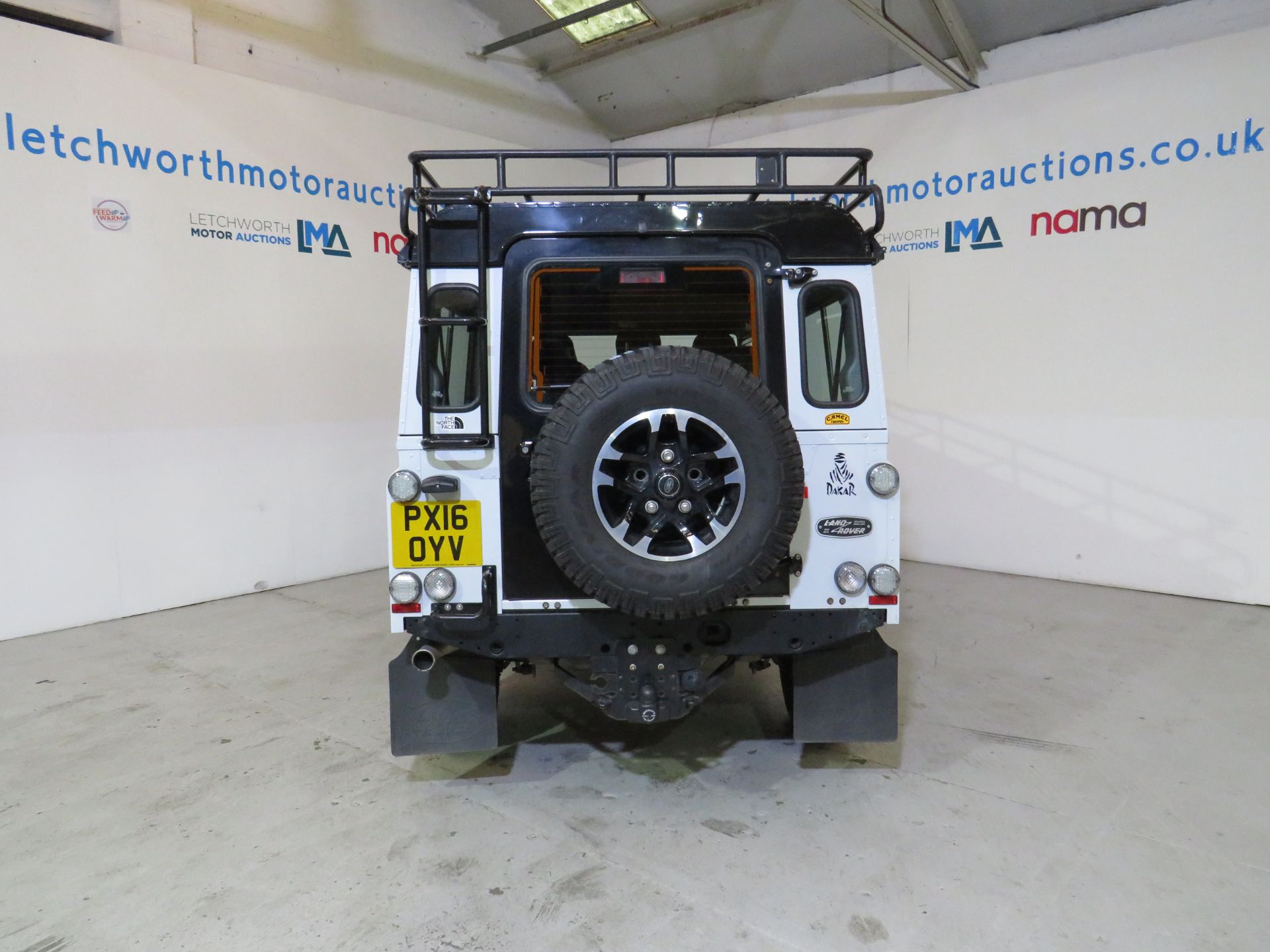 2016 Land Rover Defender 110 Adventure TD 2198cc *NO VAT* - Image 5 of 10