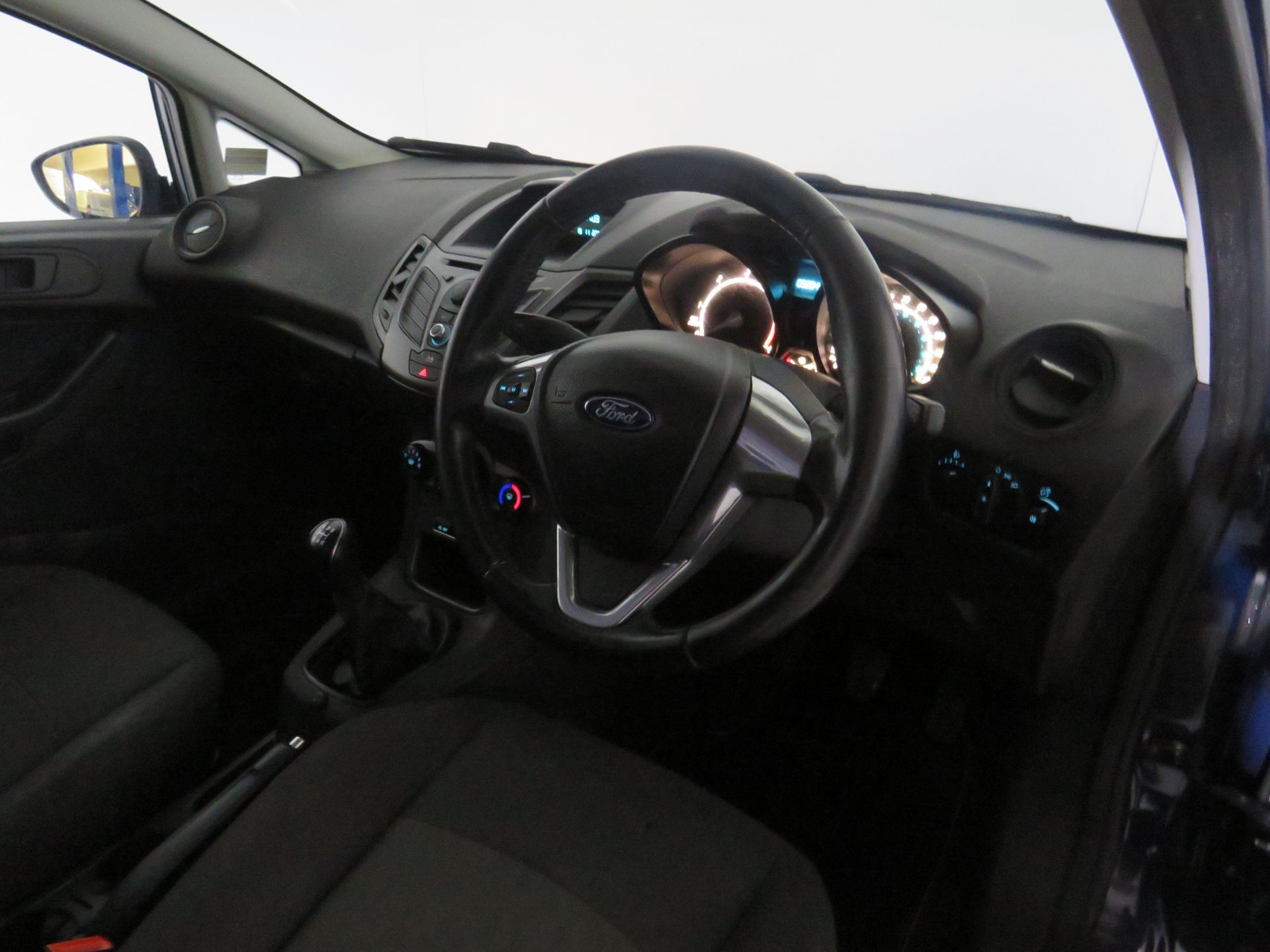 2015 Ford Fiesta Van Econetic Tech TDCI 1560cc *PLUS VAT* - Image 8 of 9