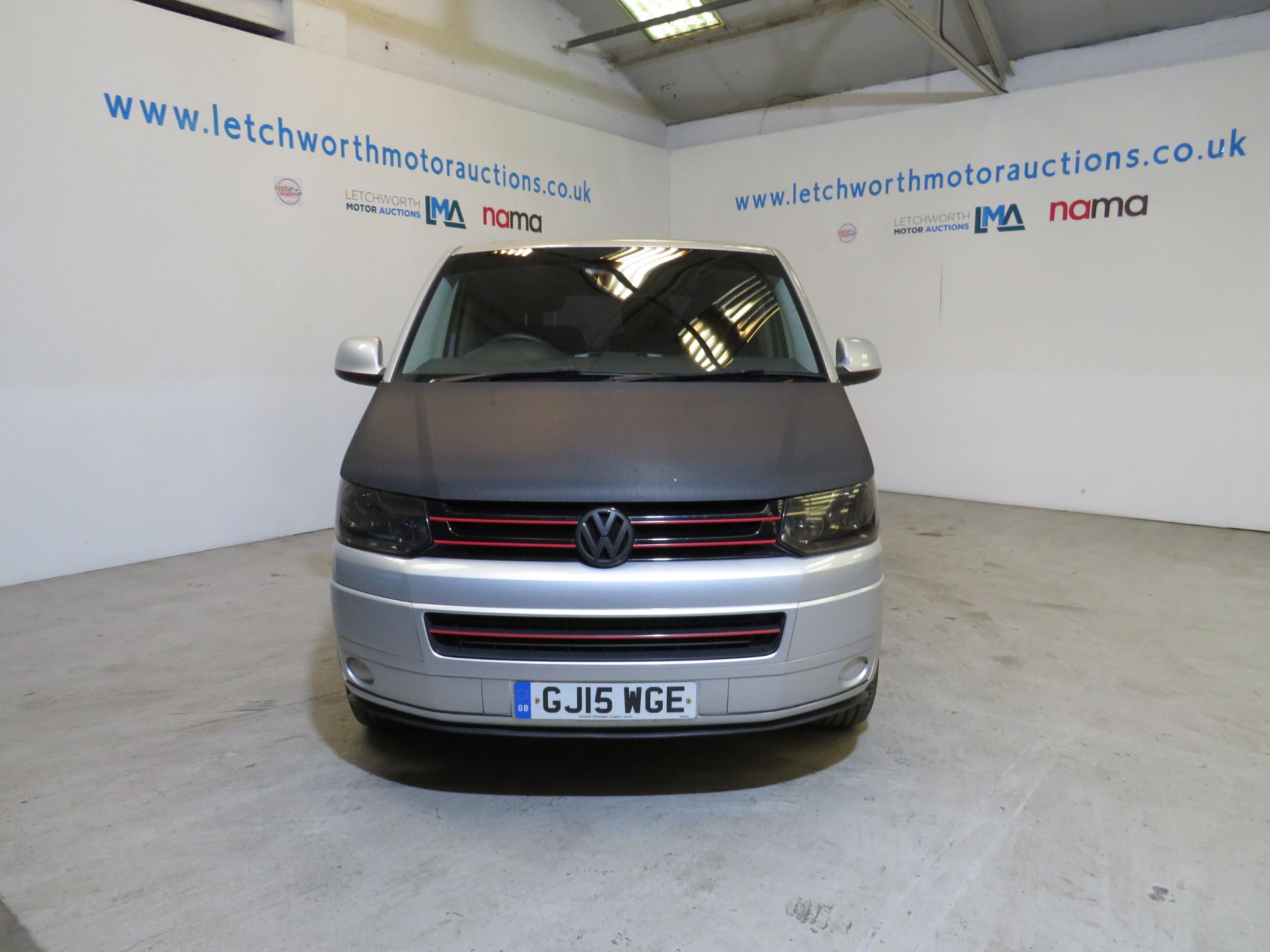 2015 Volkswagen Transporter T30 SE 140 TDI LWB Automatic 9 Seater - 1968cc *NO VAT* - Image 2 of 23