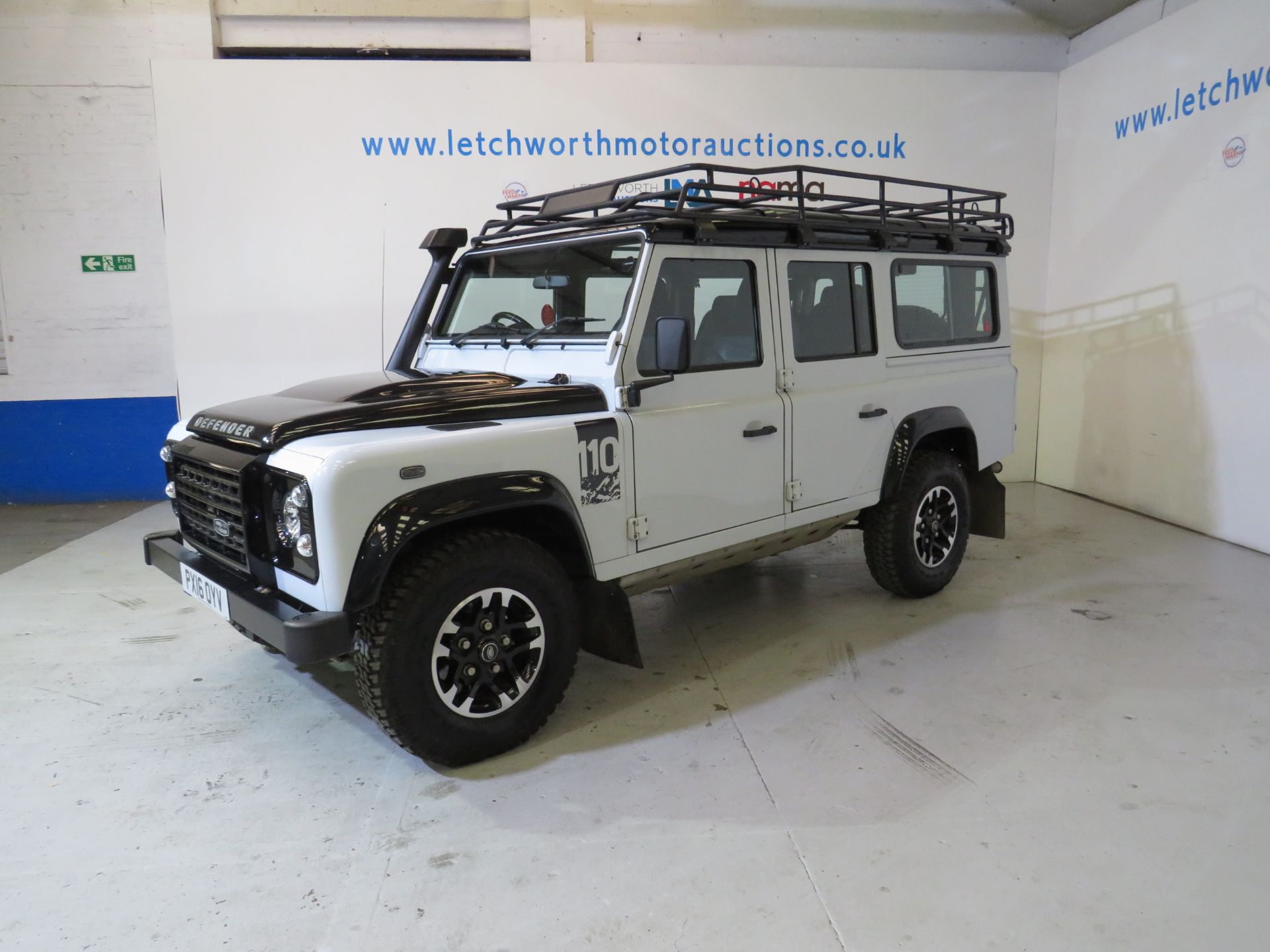 2016 Land Rover Defender 110 Adventure TD 2198cc *NO VAT* - Image 3 of 10