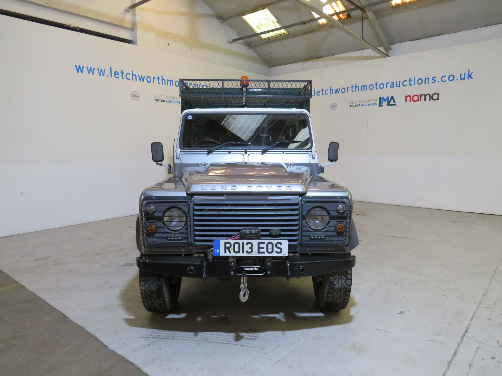 2013 Land Rover Defender 130 TD Tipper 2198cc *NO VAT* - Image 2 of 12