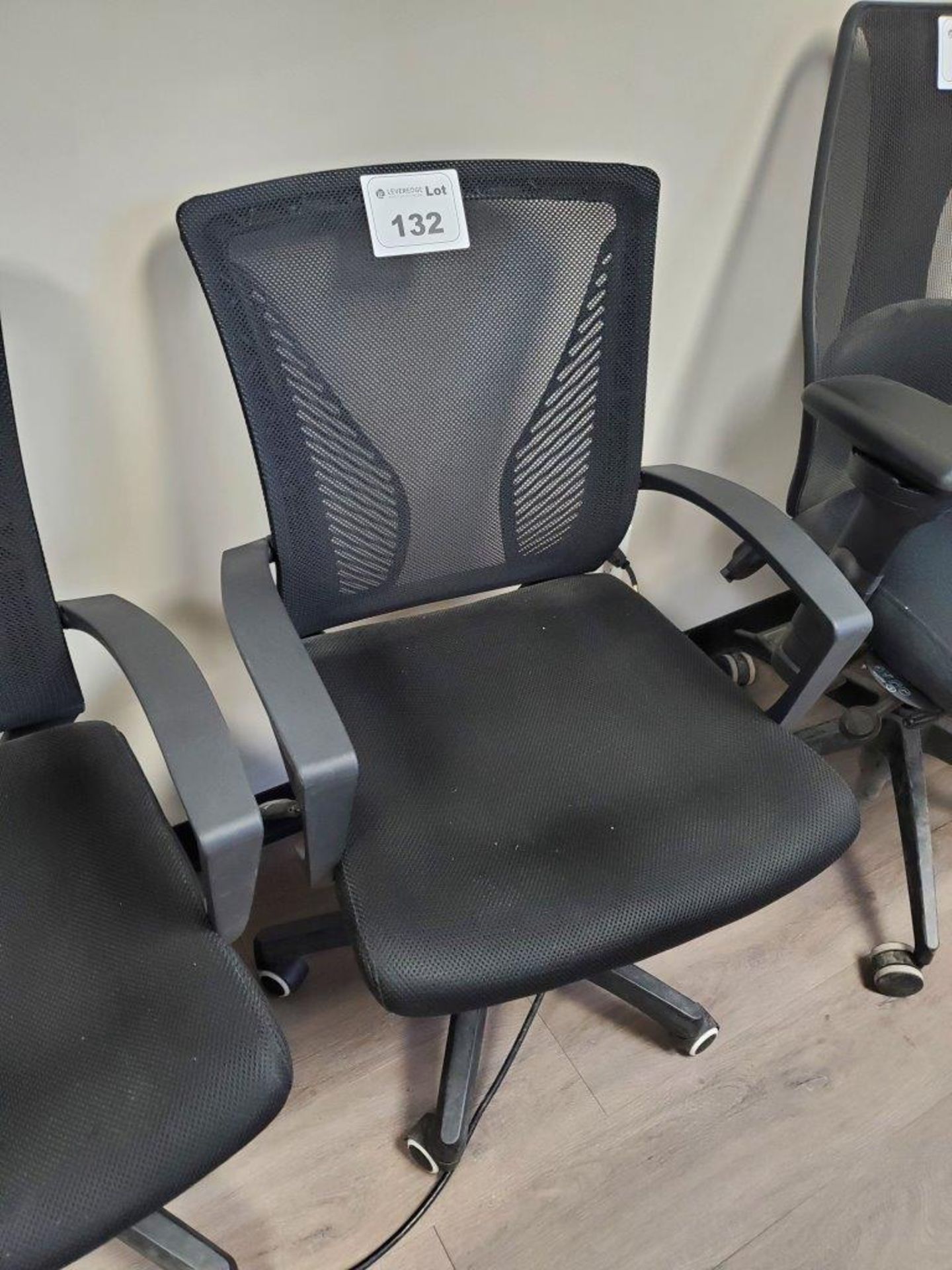 Mesh Back Swivel Arm Chair