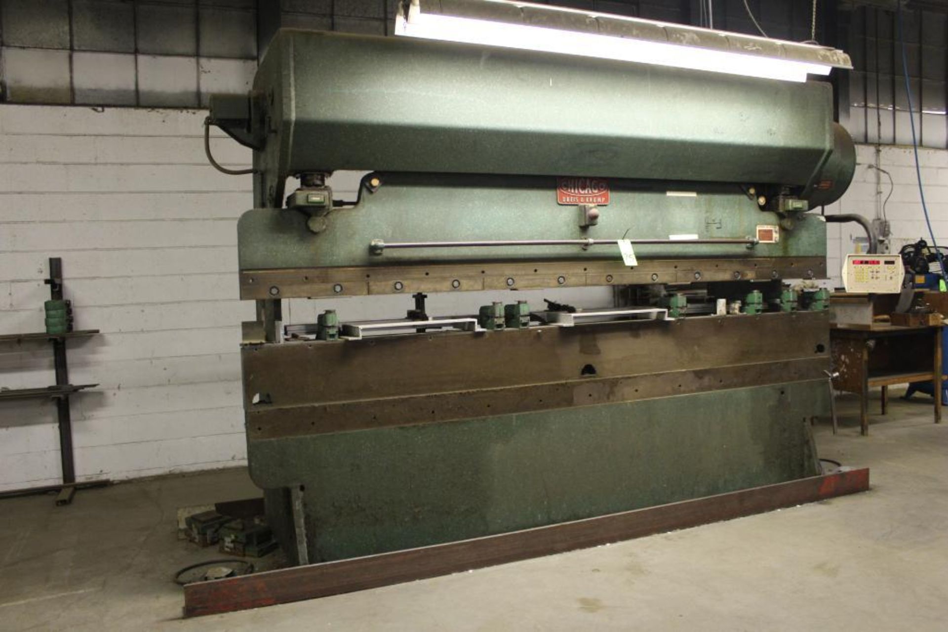 Dreis & Krump Chicago Model 1012-C, 50-75 Ton x 12' Mechanical Press Brake - Image 2 of 6