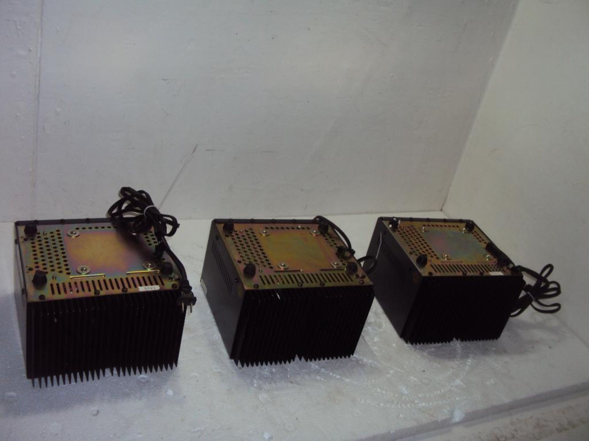 Lot of 3 Tenma 72-630 Adjustable 0-24VDC Power Supplies - Image 5 of 5