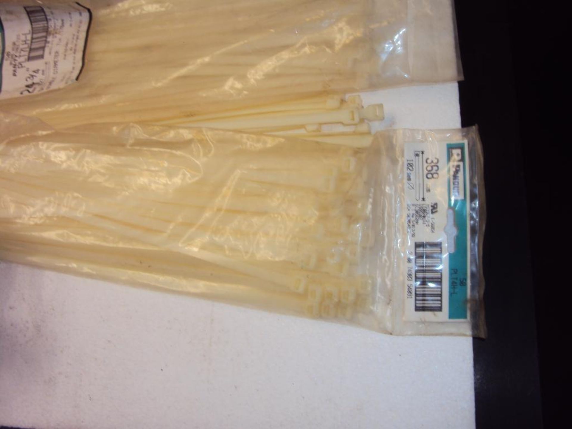 Assorted Cable Tie Ty-Wraps - Image 4 of 8