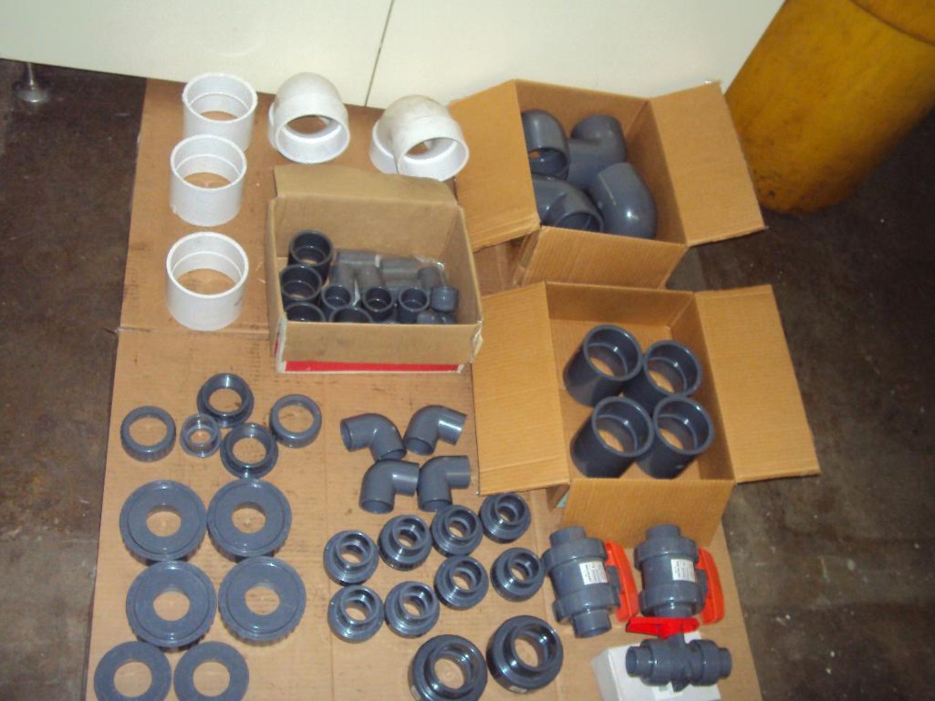 Lot of PVC and CPVC fittings, unions and valves