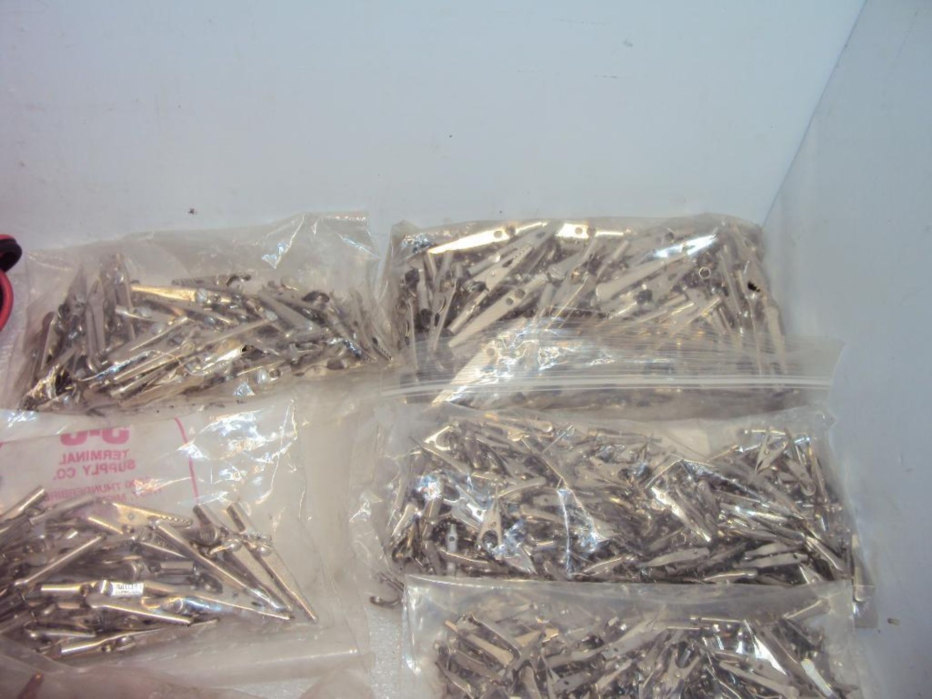 Lot of ALLIGATOR CLIPS AND JUMPERS