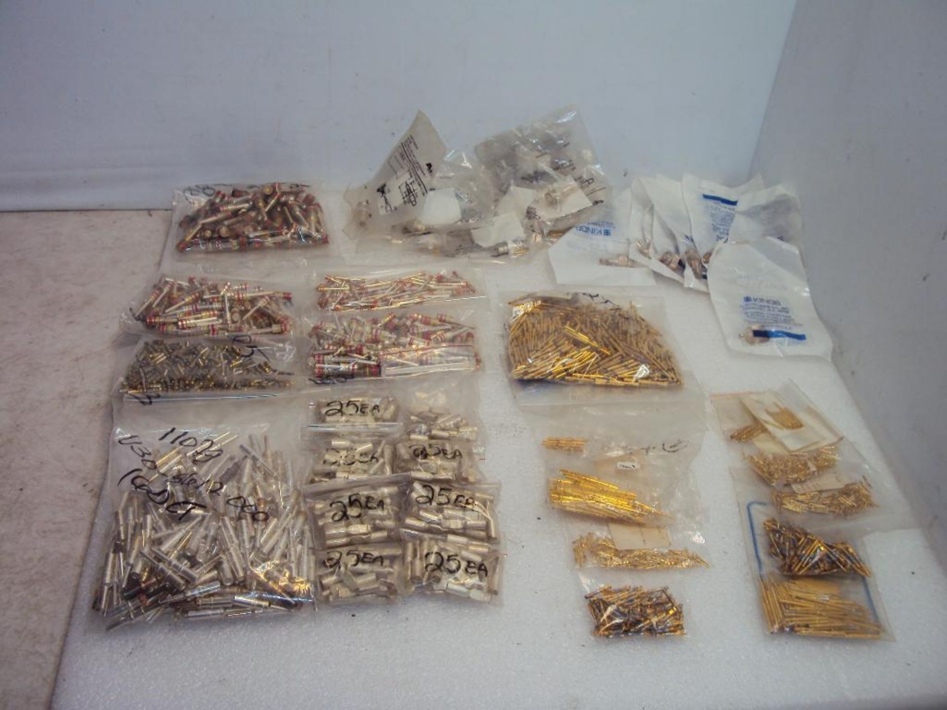 Lot of GOLD AND SILVER PLATED ELECTRICAL PINS & PLUGS