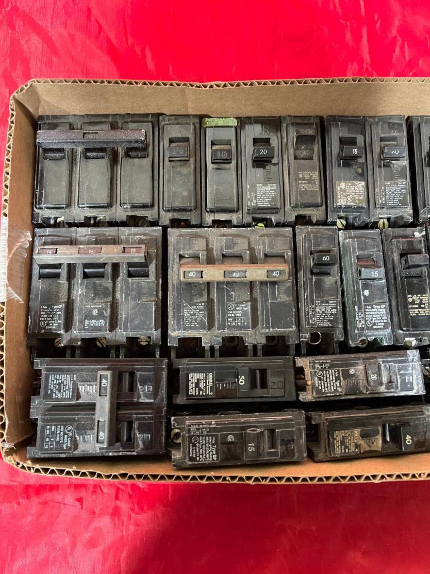 Lot of Gould ITE Siemens QP Circuit Breaker 1 Pole, 2 Pole + 3 Pole - Image 3 of 3