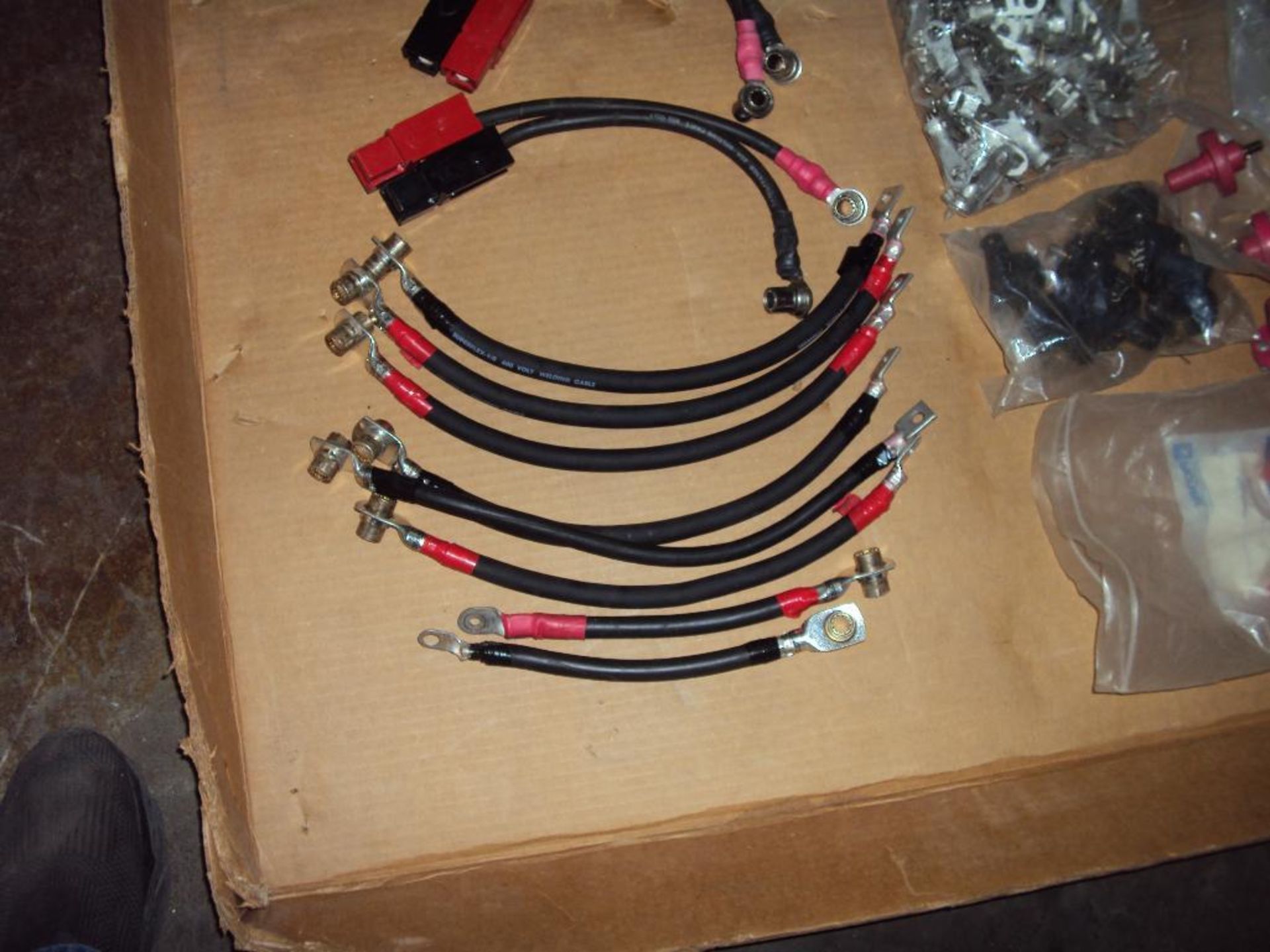 BATTERY CABLES AND CRIMP CONNECTORS - Image 3 of 5