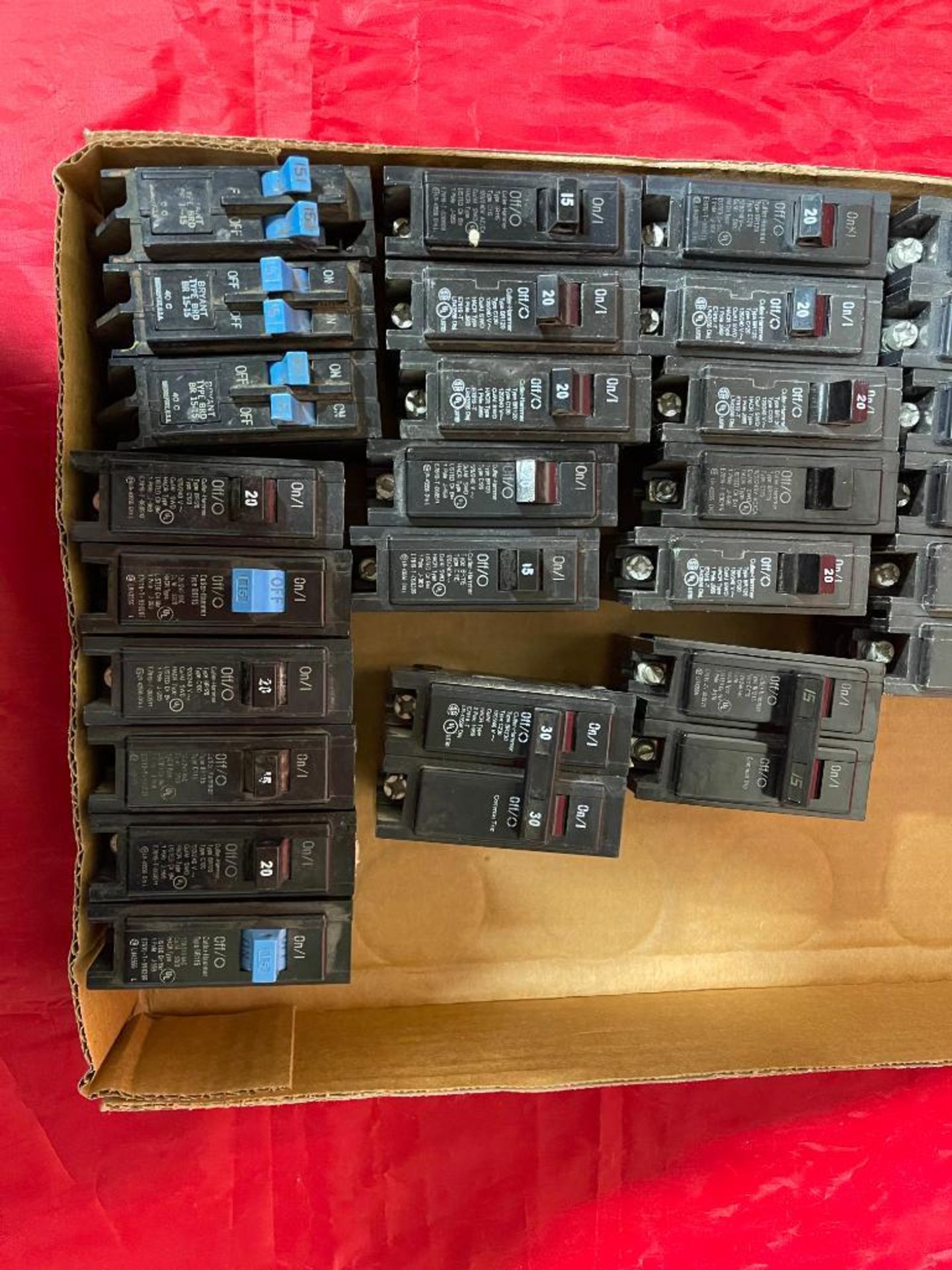 Lot of Cutler Hammer Type BR 1 Pole + 2 Pole Circuit Breaker - Image 2 of 3