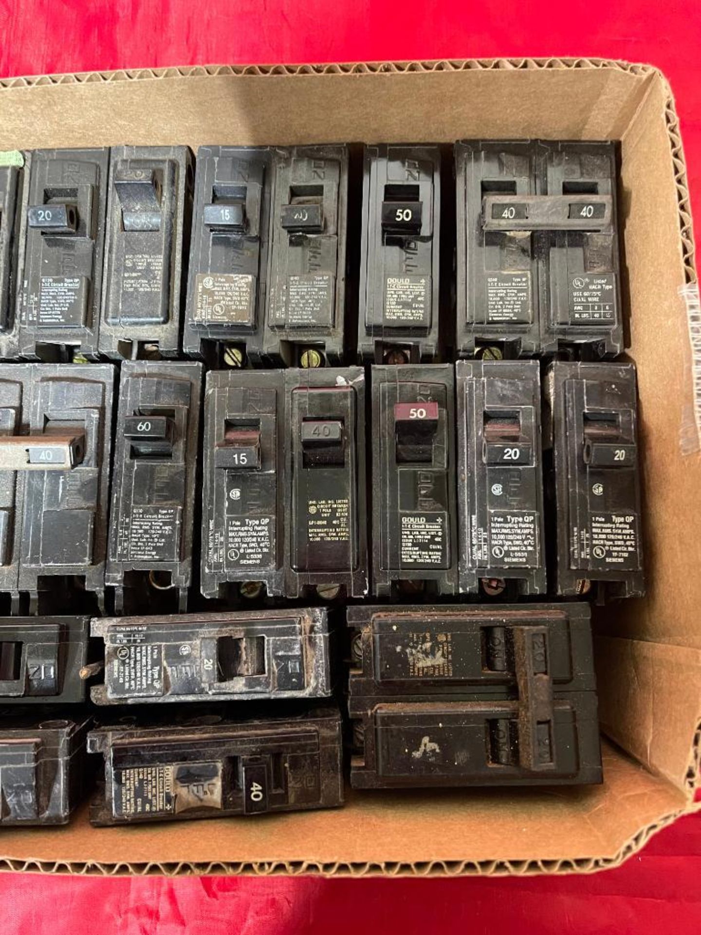 Lot of Gould ITE Siemens QP Circuit Breaker 1 Pole, 2 Pole + 3 Pole - Image 2 of 3