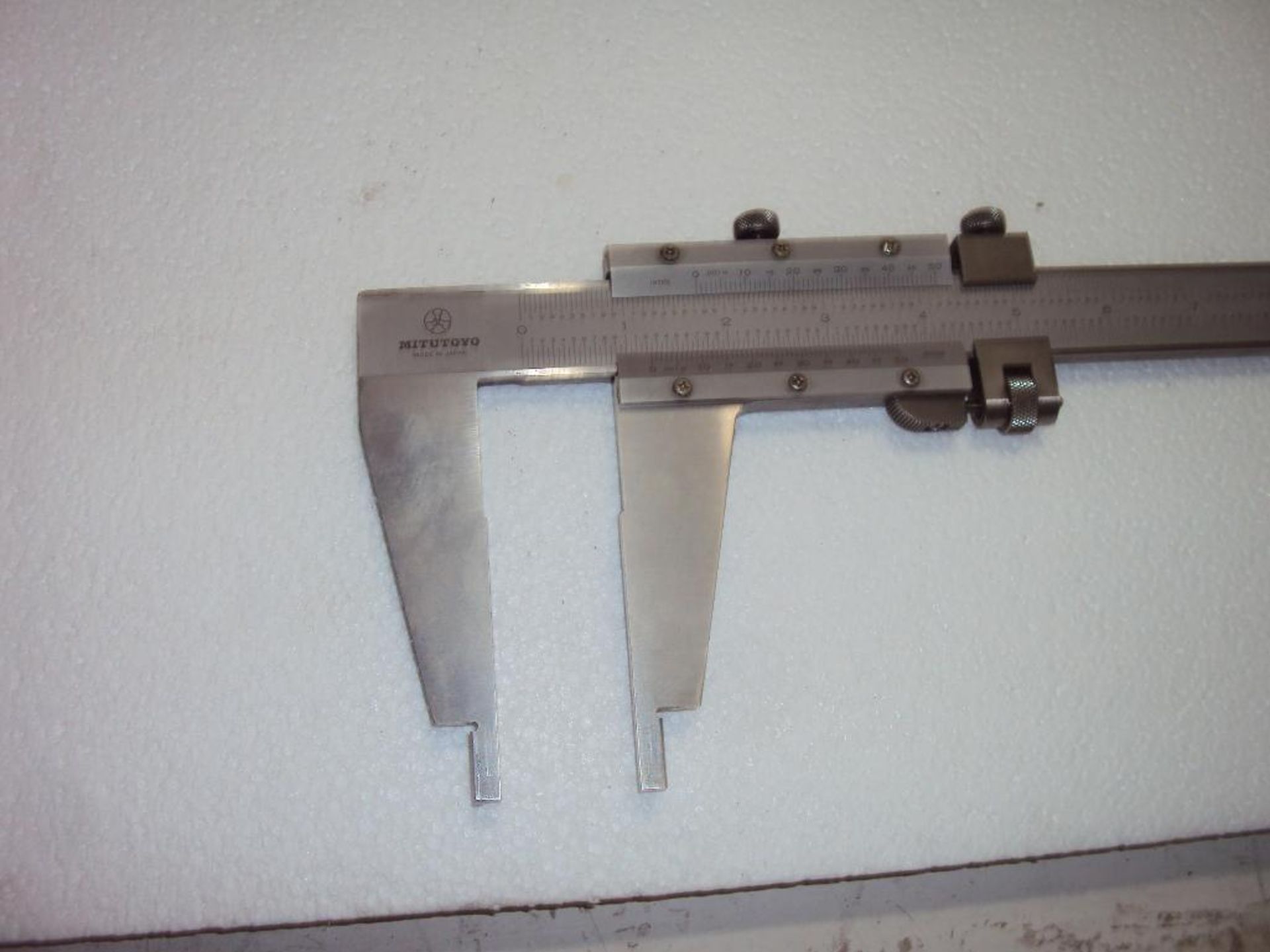 Mitutoyo 24" Vernier Calipers and Metric Height Gages - Bild 2 aus 6