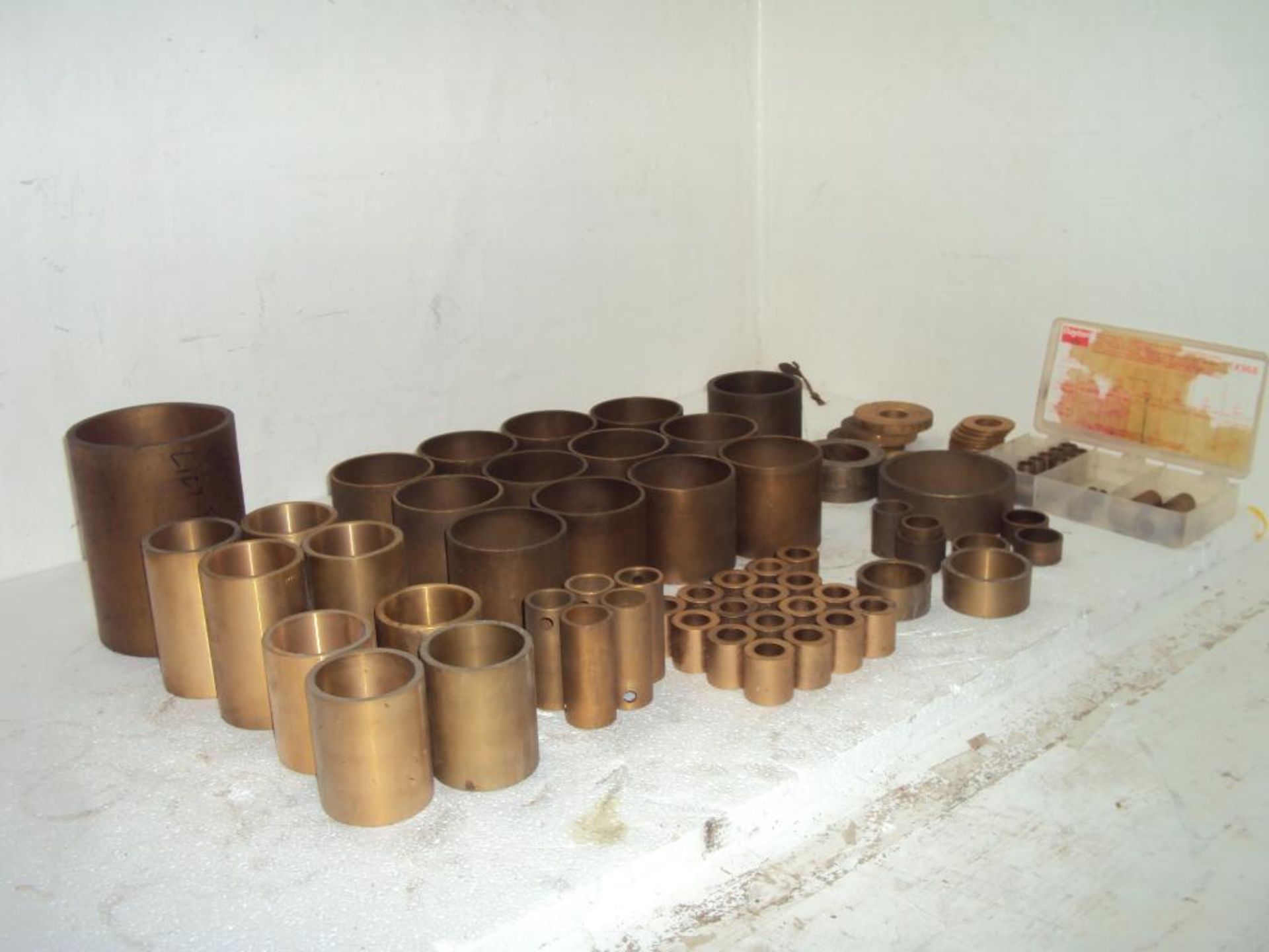 ASSORTED BRONZE BEARINGS AND BUSHINGS - Image 7 of 7