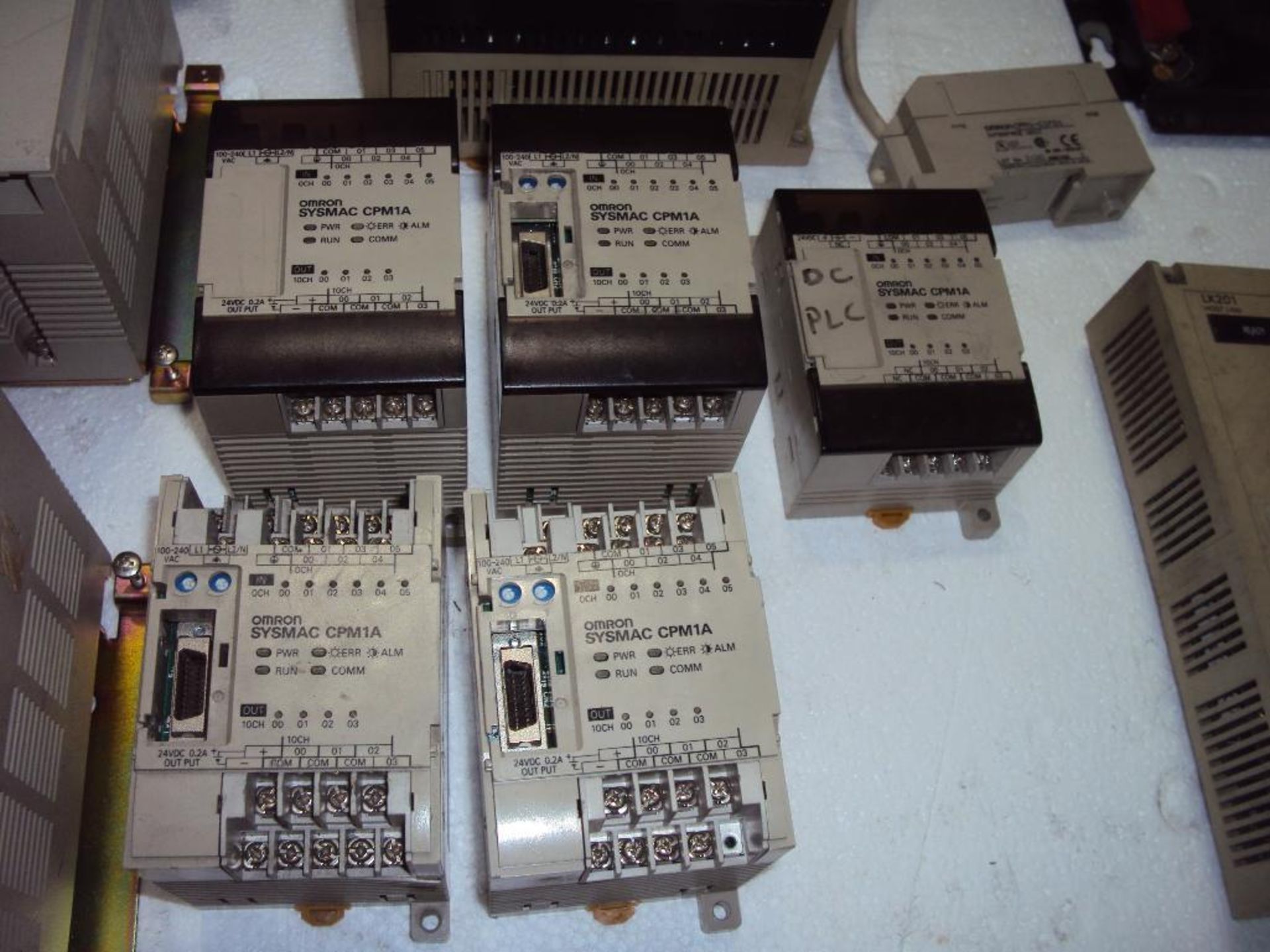 Legacy Omron Sysmac PLC controllers and modules - Image 4 of 7