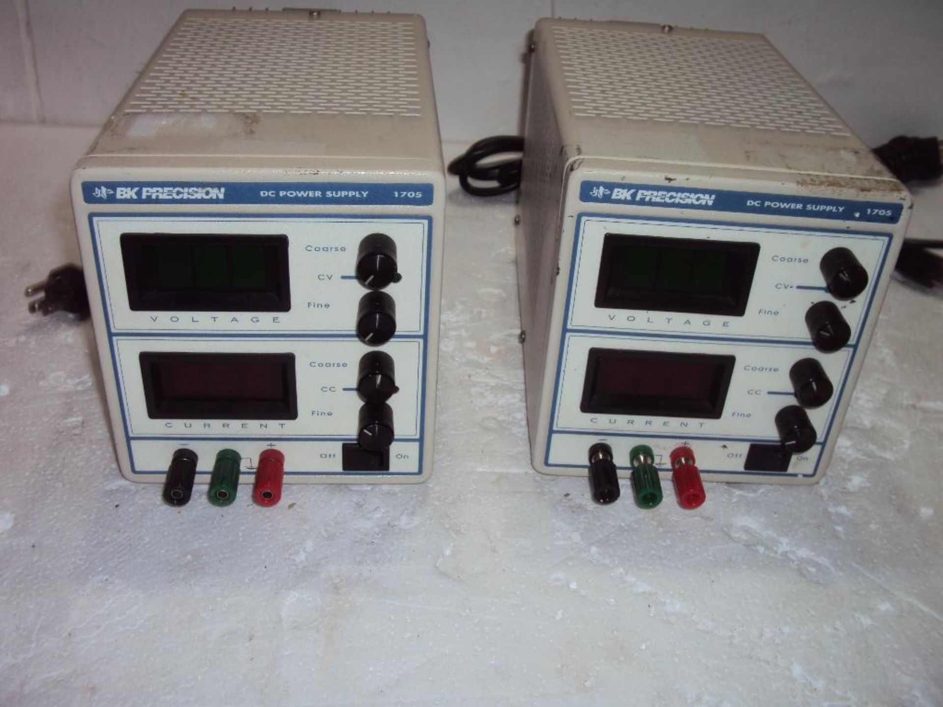 Lot of 2 model 1705 & 1710 BK Precision Adjustable DC Power Supplies - Image 2 of 5