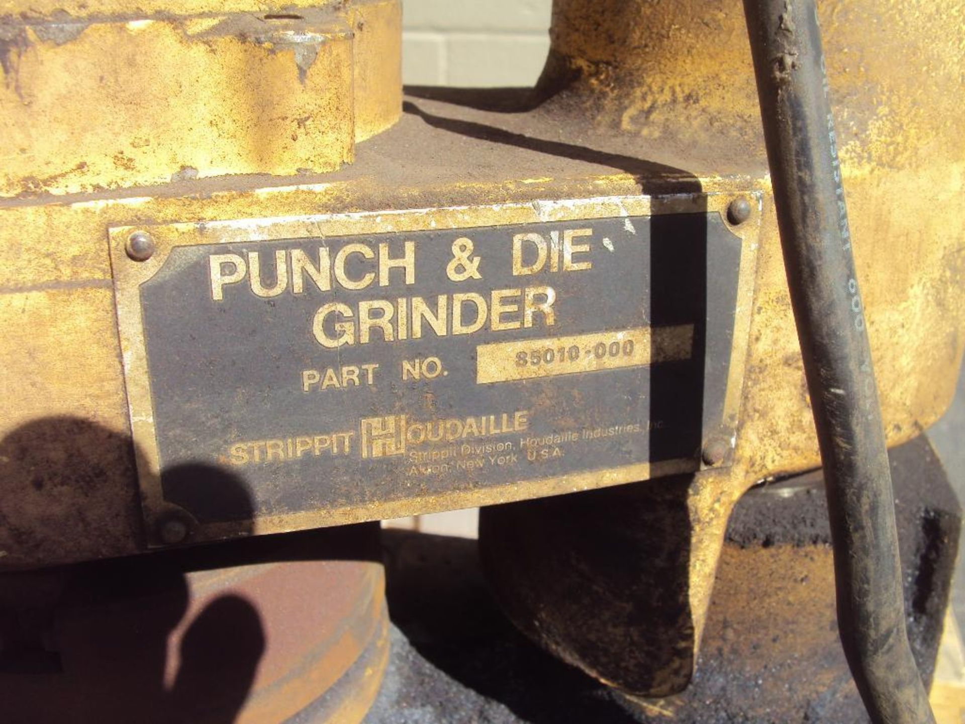 186. STRIPPIT HOUDAILLE 85010-000 PUNCH & DIE GRINDER W/STAND & ASSORTED PUNCHES - Image 3 of 9