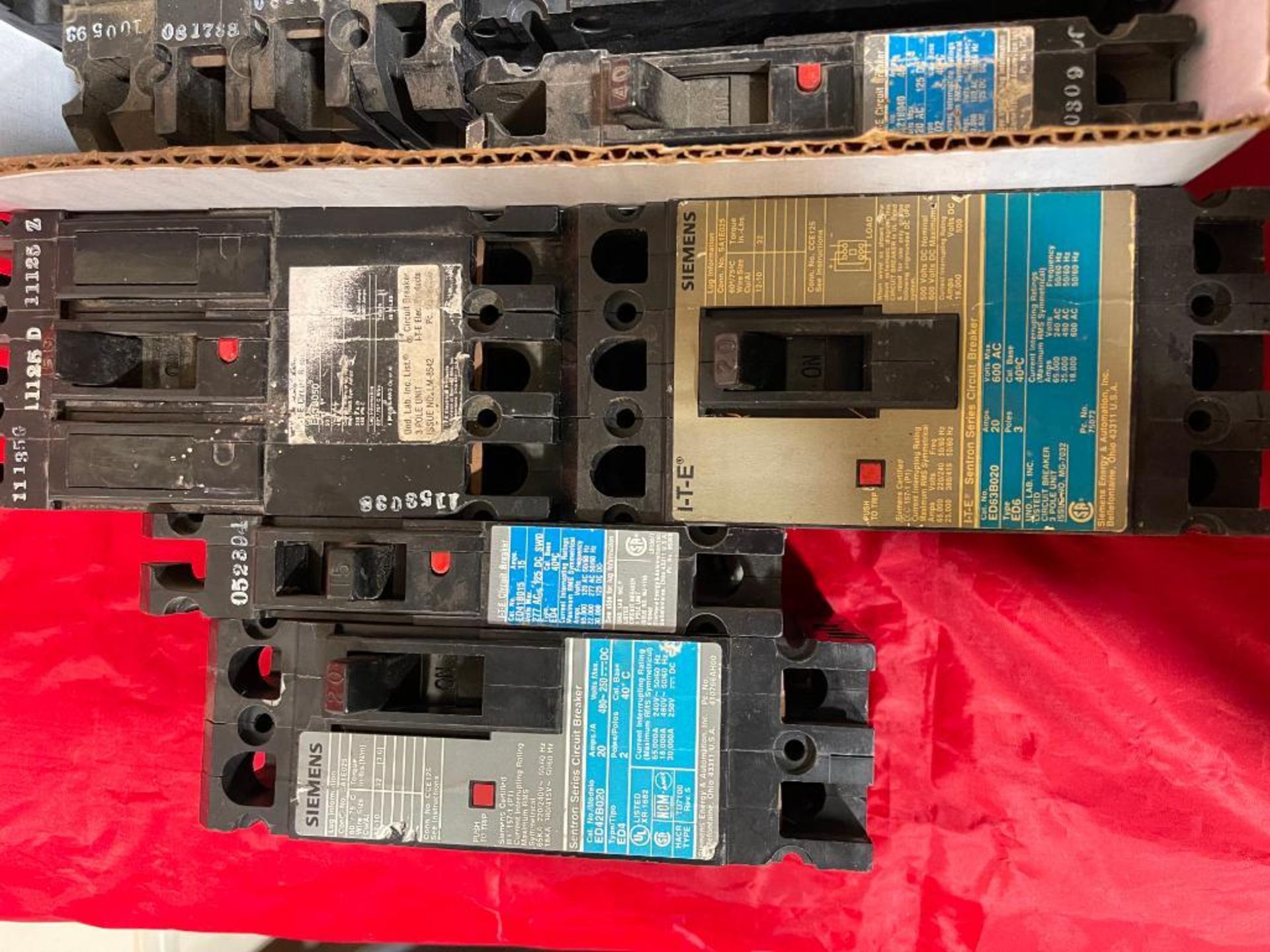 Lot of Siemens ITE ED4 ED6 Circuit Breakers - Image 4 of 4