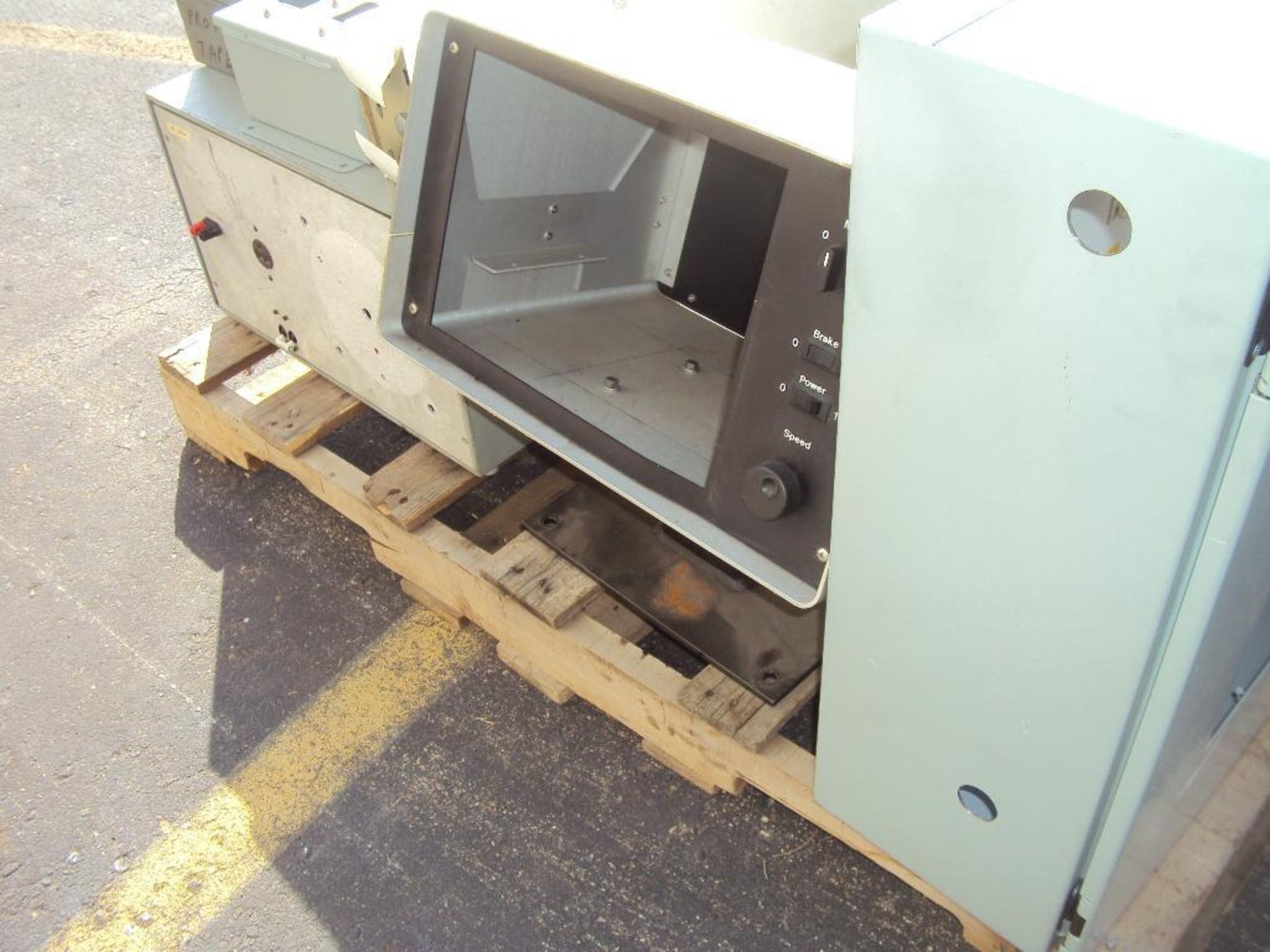 ELECTRICAL ENCLOSURES ON ONE SKID - Image 3 of 4