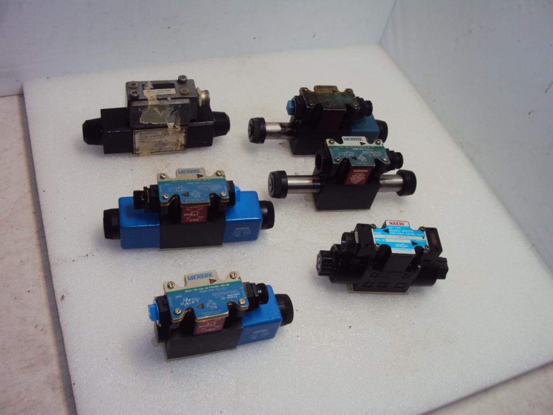 Assorted Hydraulic Directional Control Valves