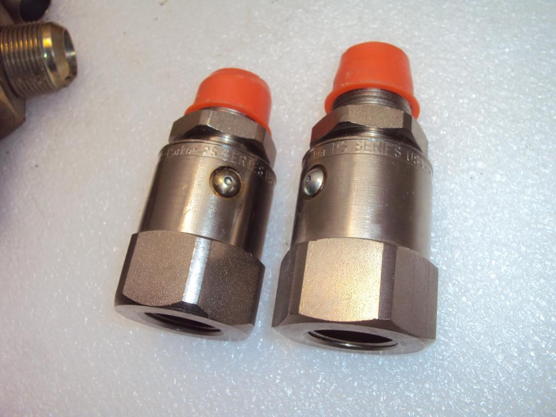 Hydraulic Swivel Joint Fittings - Image 3 of 4