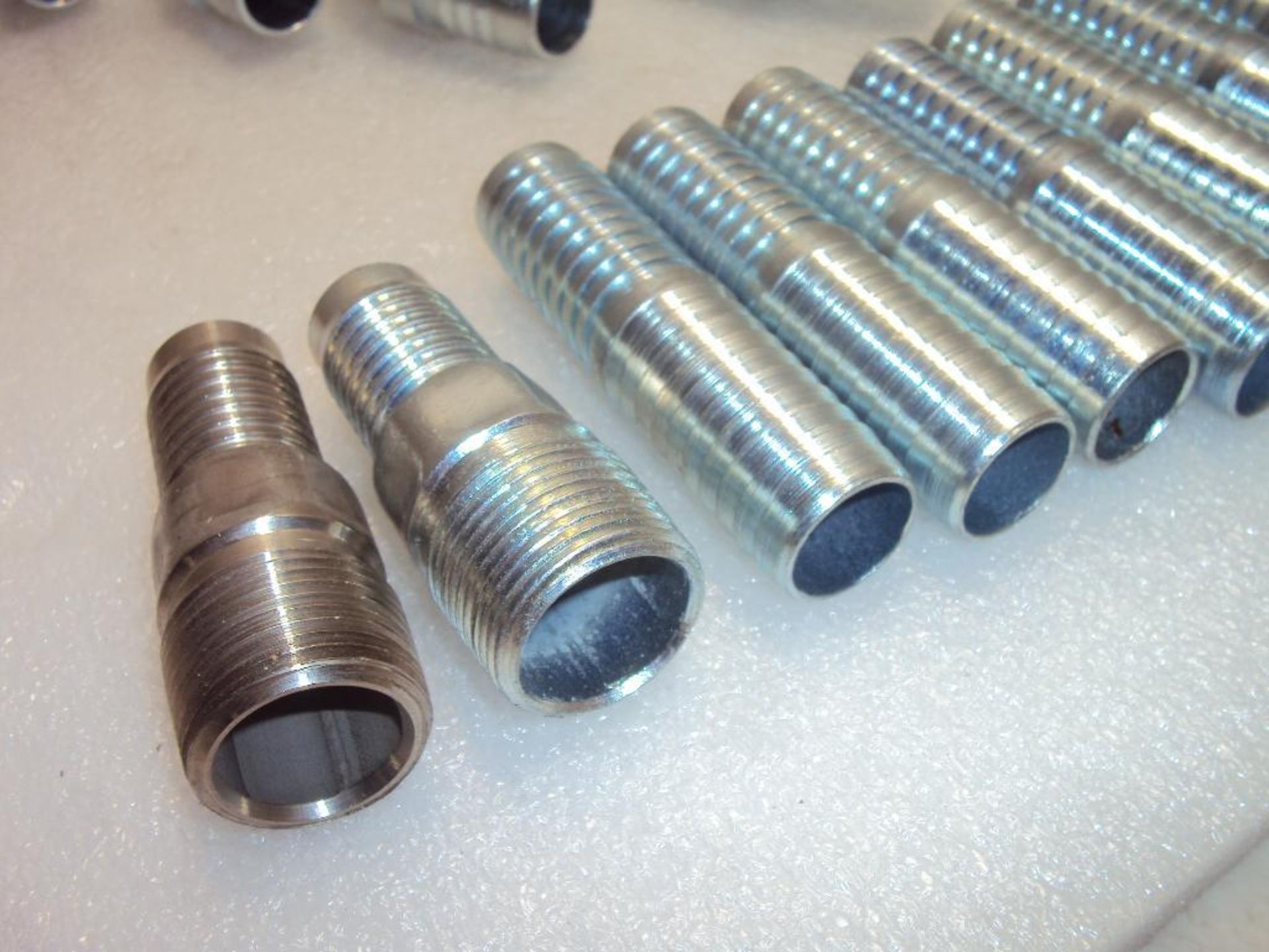 Hydraulic Hose Barb Fittings - Image 3 of 3