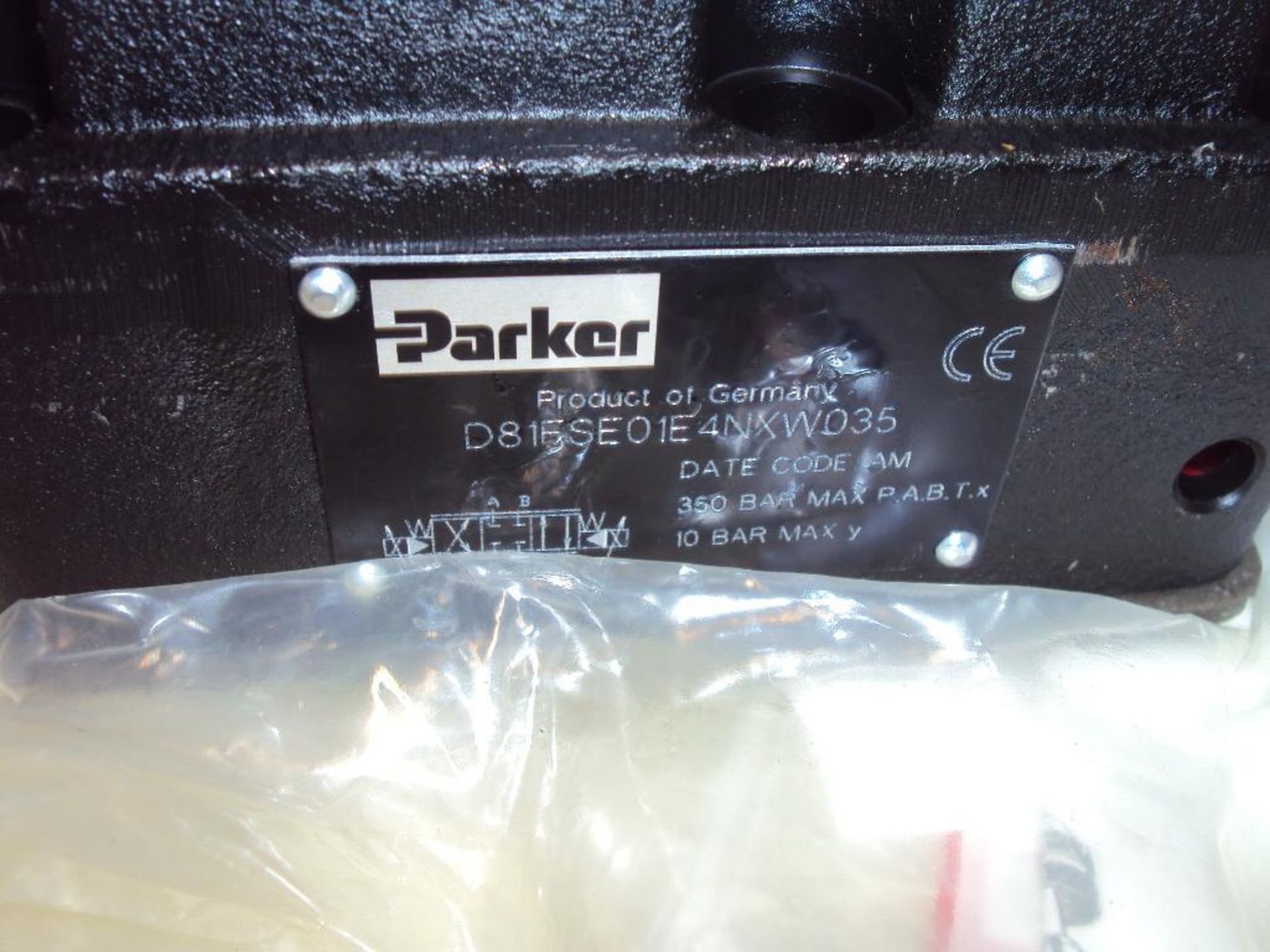 Parker D81FSE01E4NXW0 Hydraulic Proportional Directional Solenoid Valve - Image 2 of 6