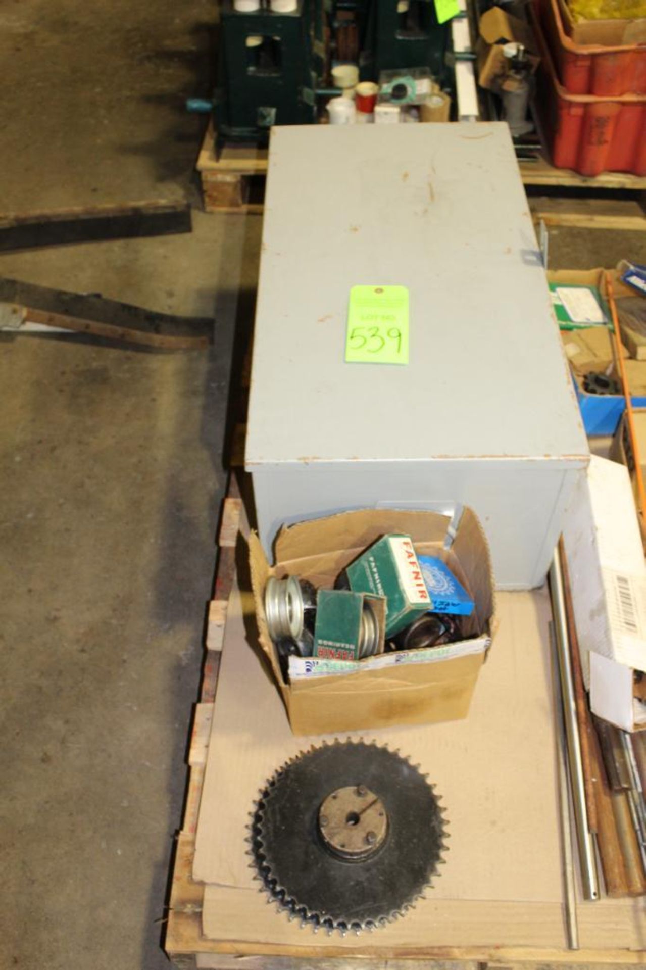 Steel Box of Assorted Size Pulleys, 2 Saw Blades and small box of Pulleys