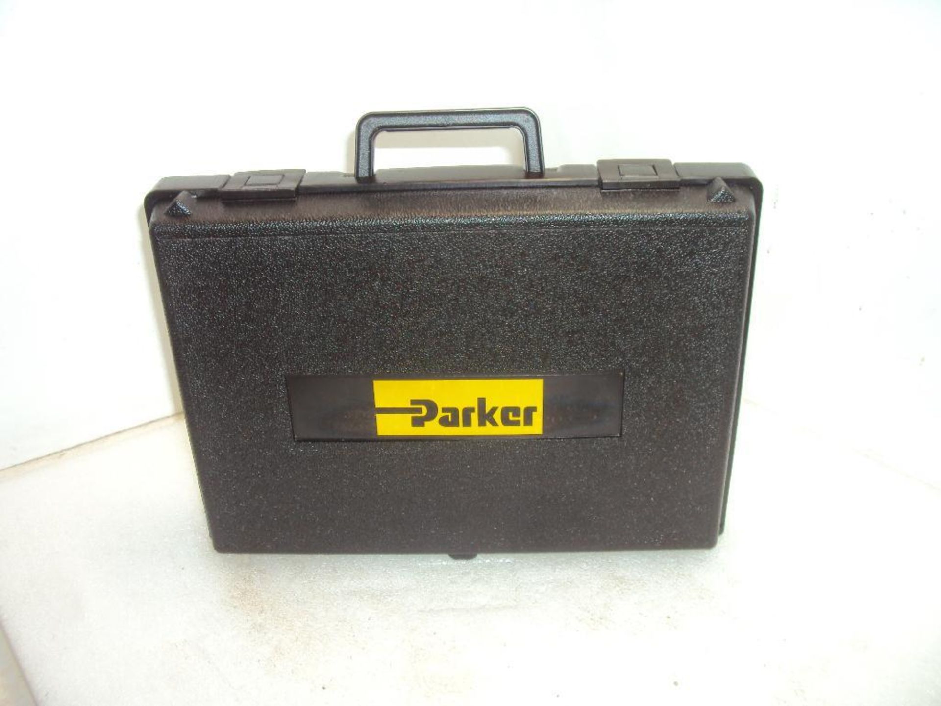 Set of Parker Test Gages in Plastic Case - Image 3 of 3