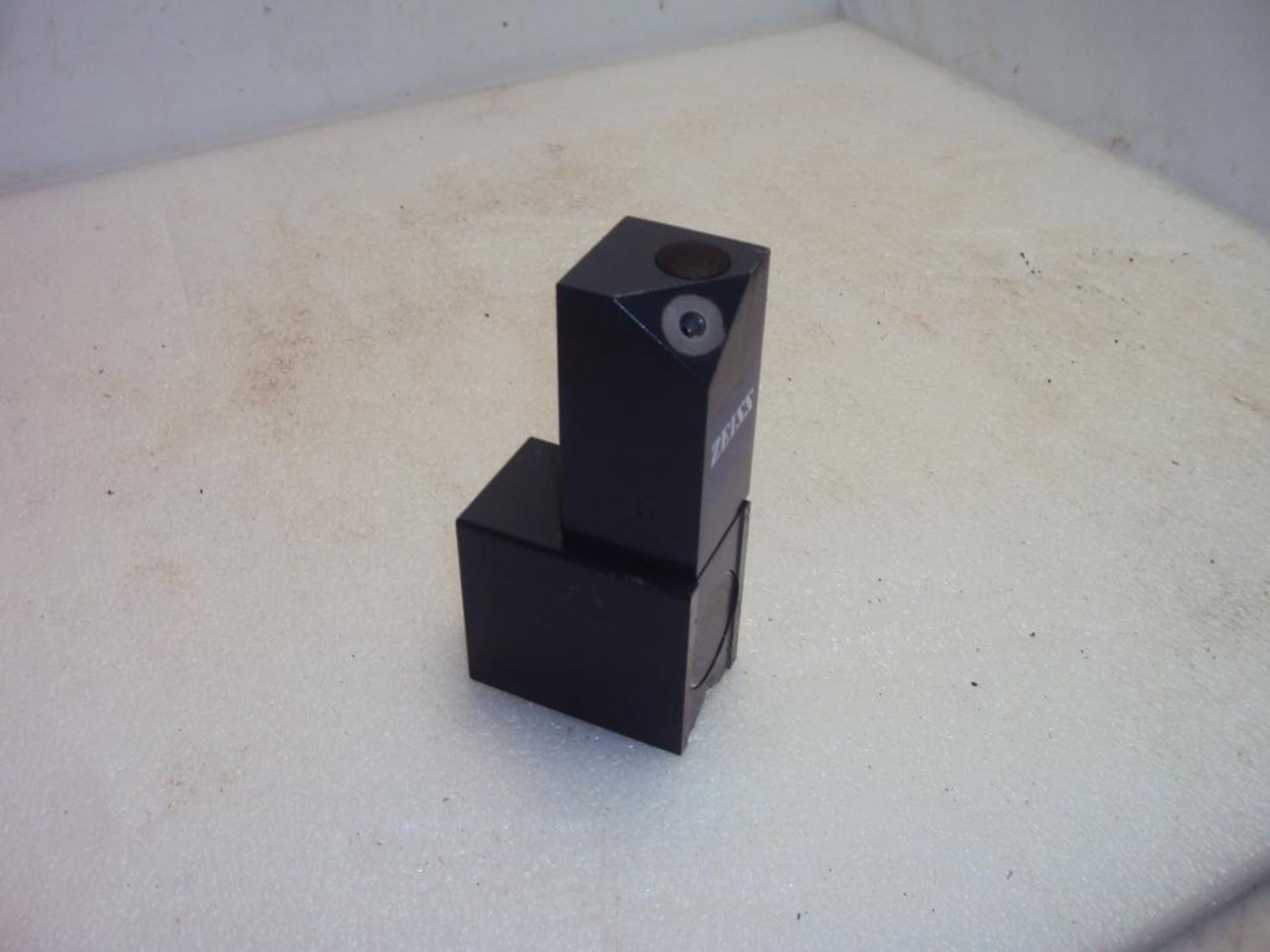 Zeiss Magnetic Vee Block Calibration Ball Holder - Image 4 of 4