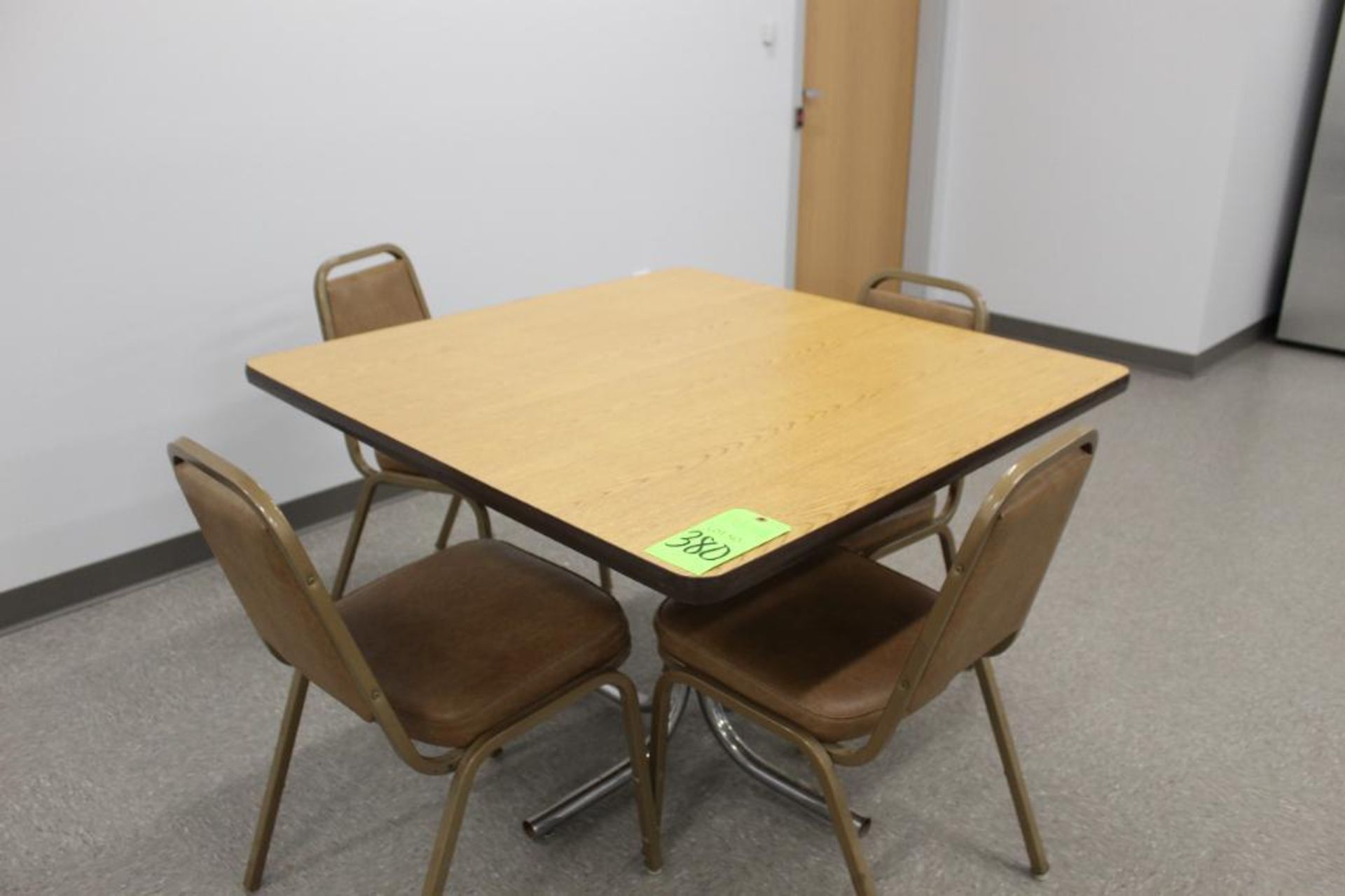 Square Table with 4 Chairs