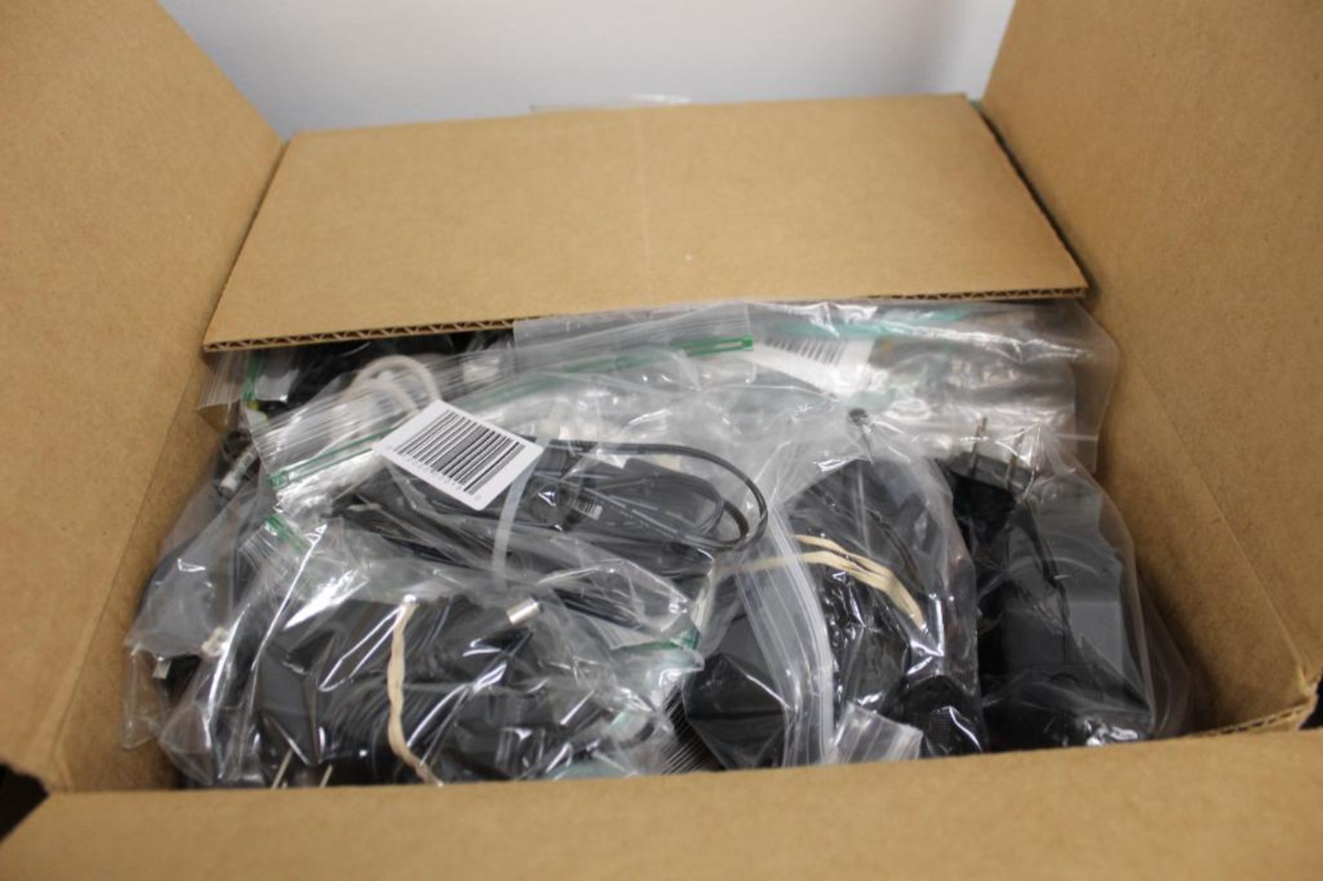 Lot of DP to DVI Cable and Adapters, DP-HDMI Cables - Image 2 of 2