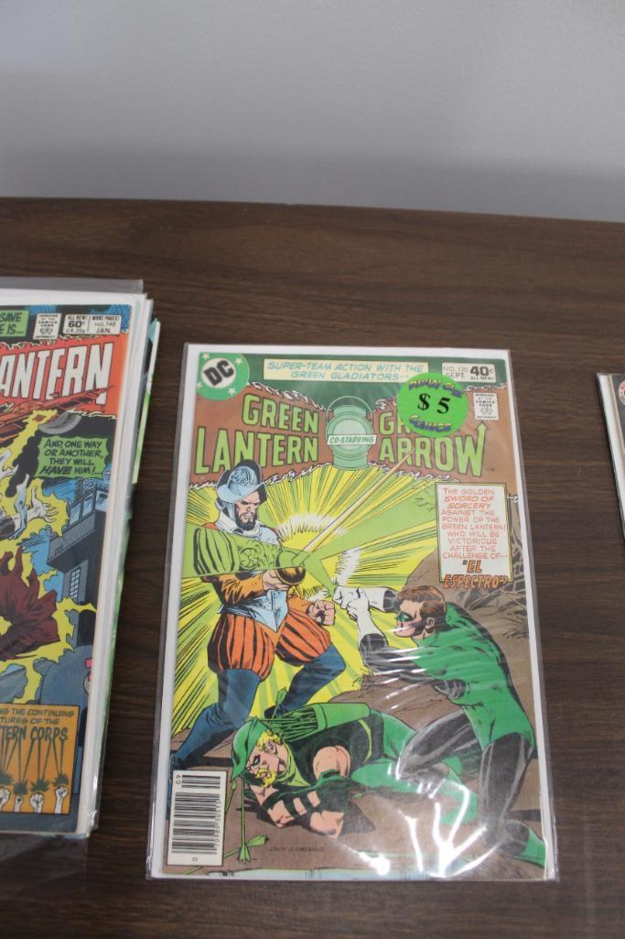 Lot of Comics - Green Lantern and Other Grapic Novels - Image 7 of 11