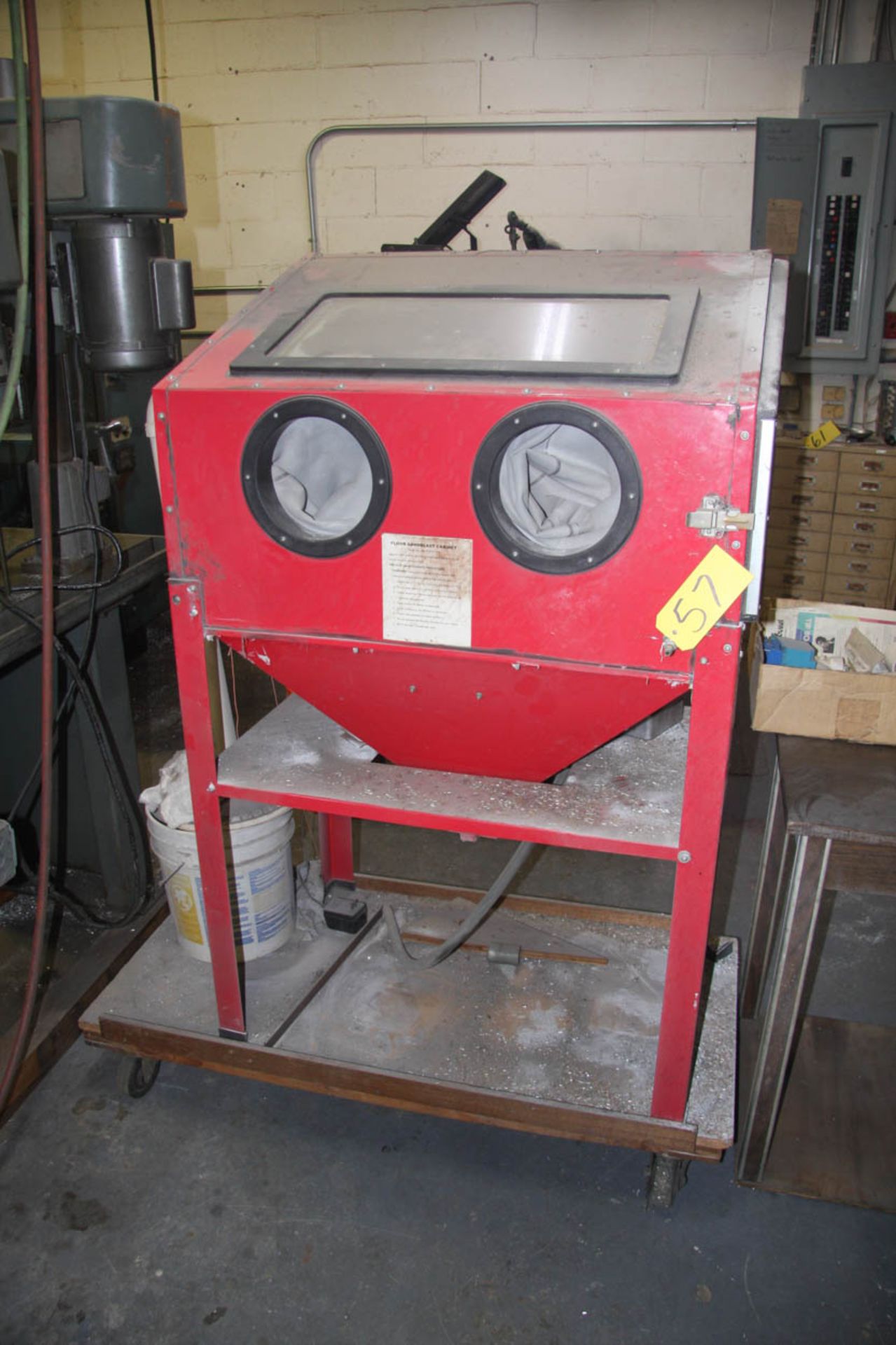 Floor Sandblast Cabinet