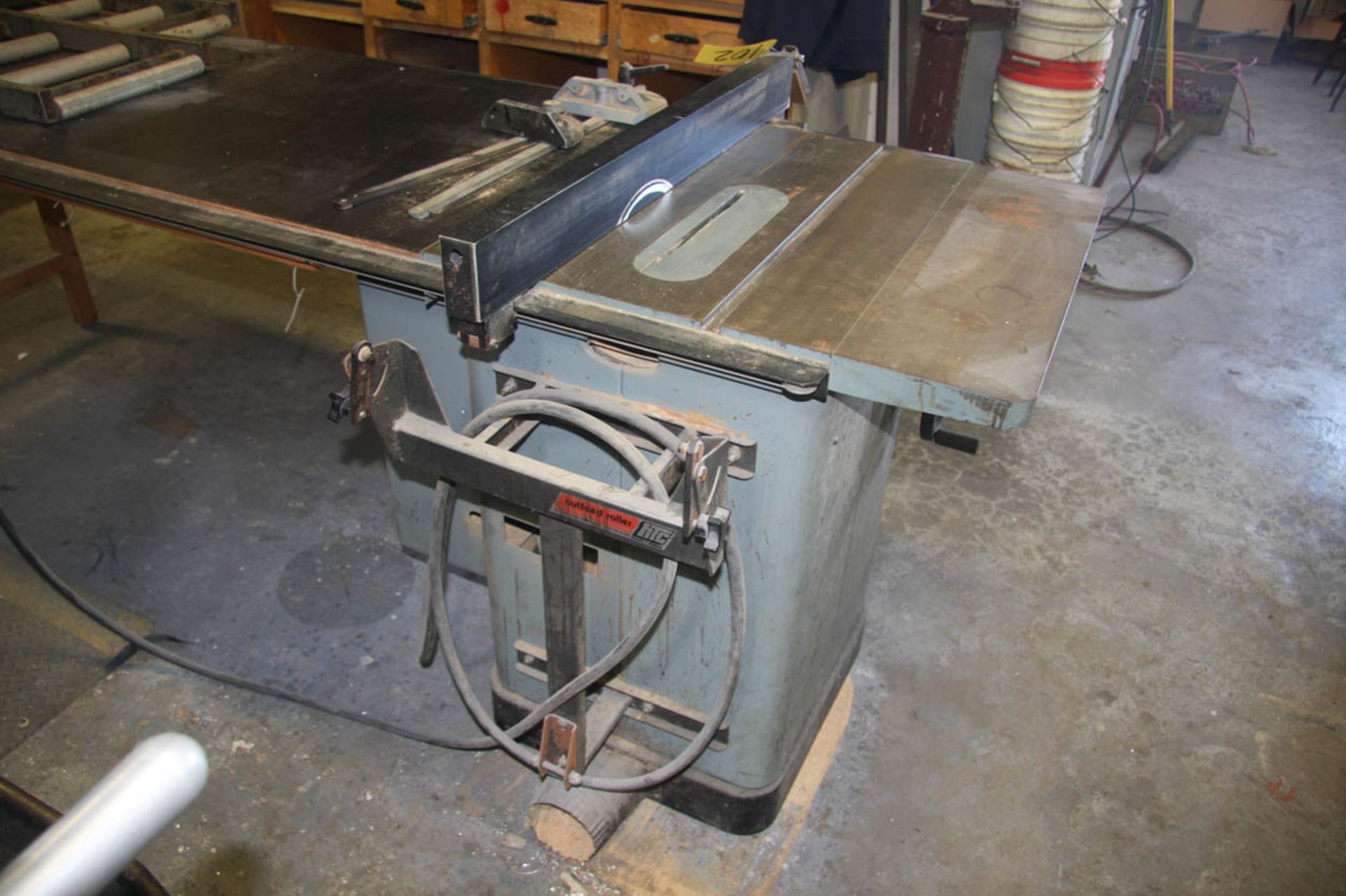 Delta Unisaw Table Saw - Image 5 of 5