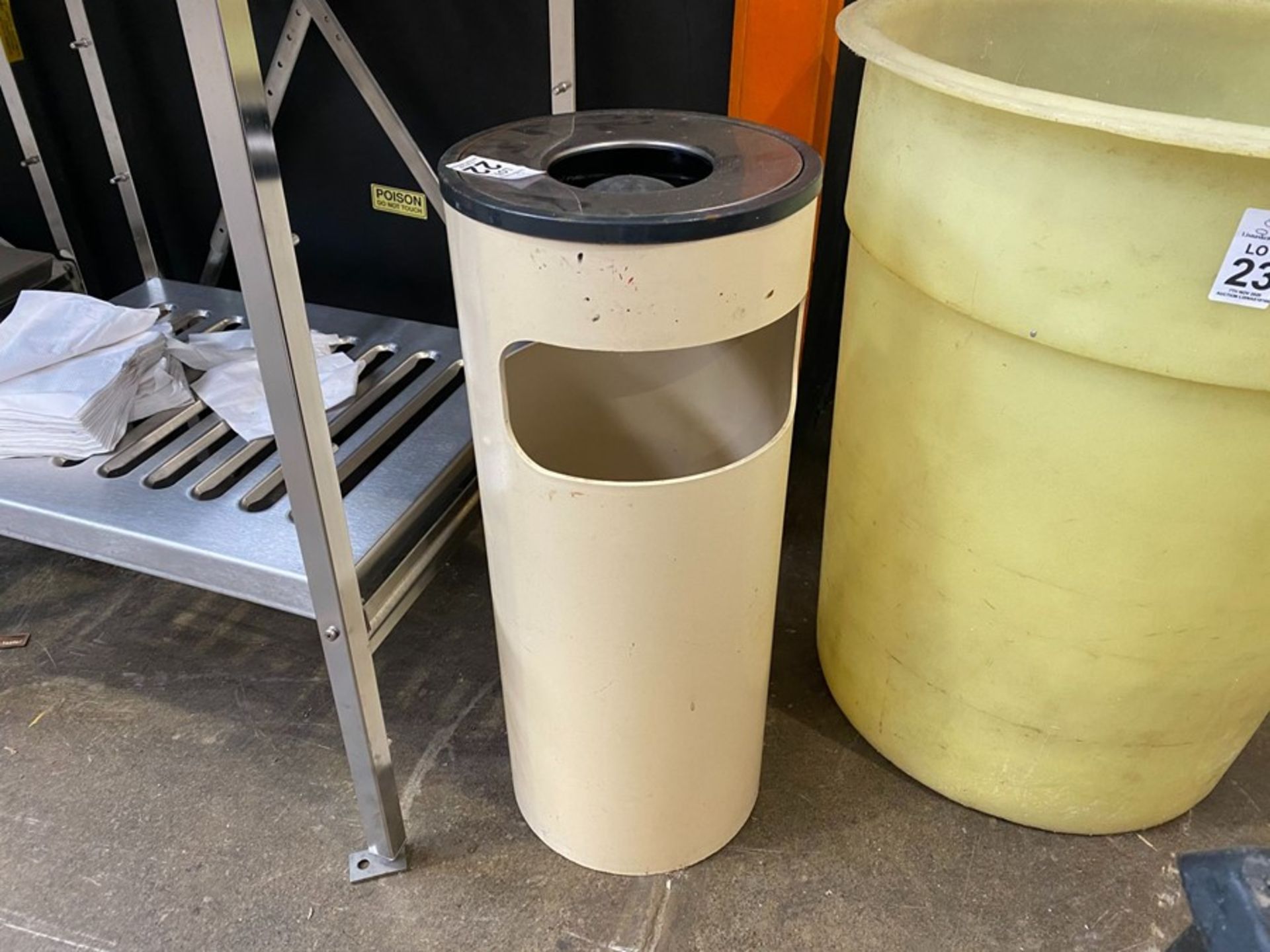 FLOOR STANDING BIN & ASHTRAY