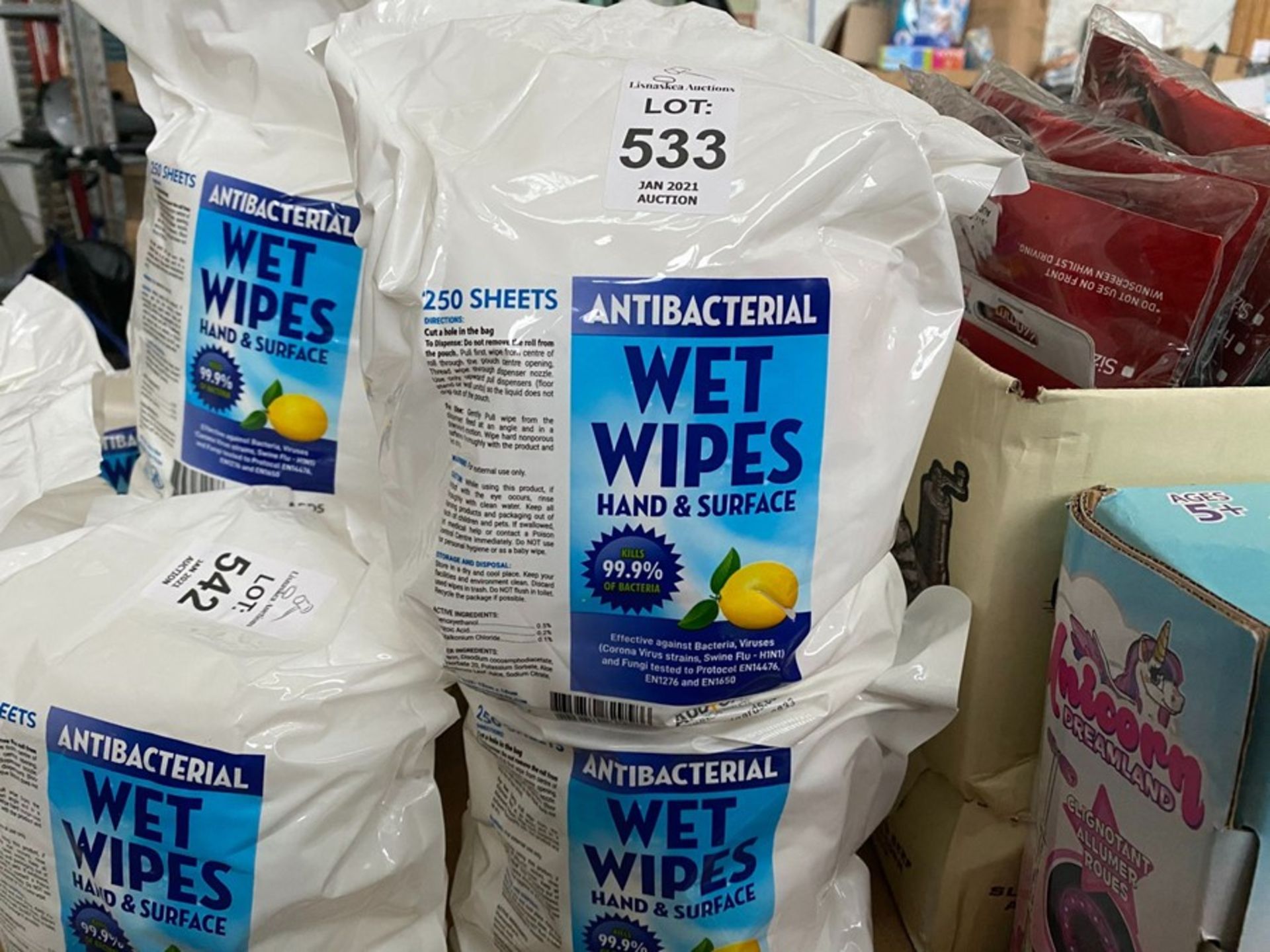 PACK OF 250 SHEETS OF ANTIBACTERIAL WET WIPES