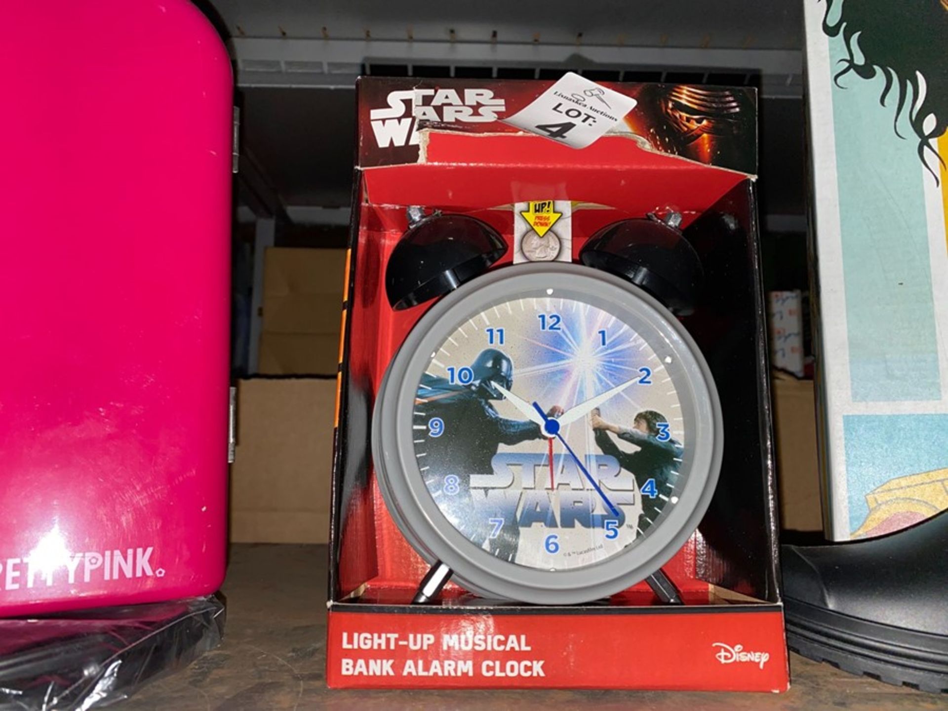 STAR WARS LIGHT UP MUSICAL BANK ALARM CLOCK