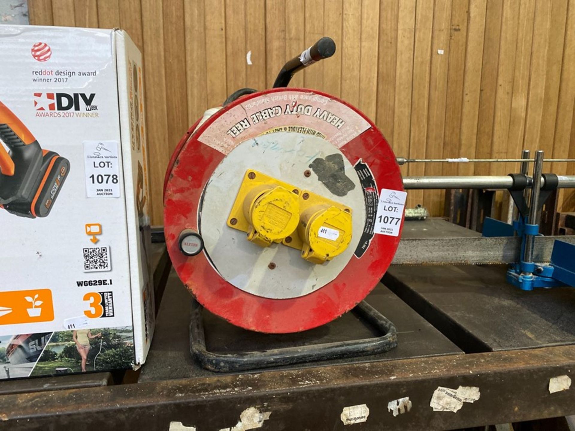 HEAVY DUTY CABLE EXTENSION REEL