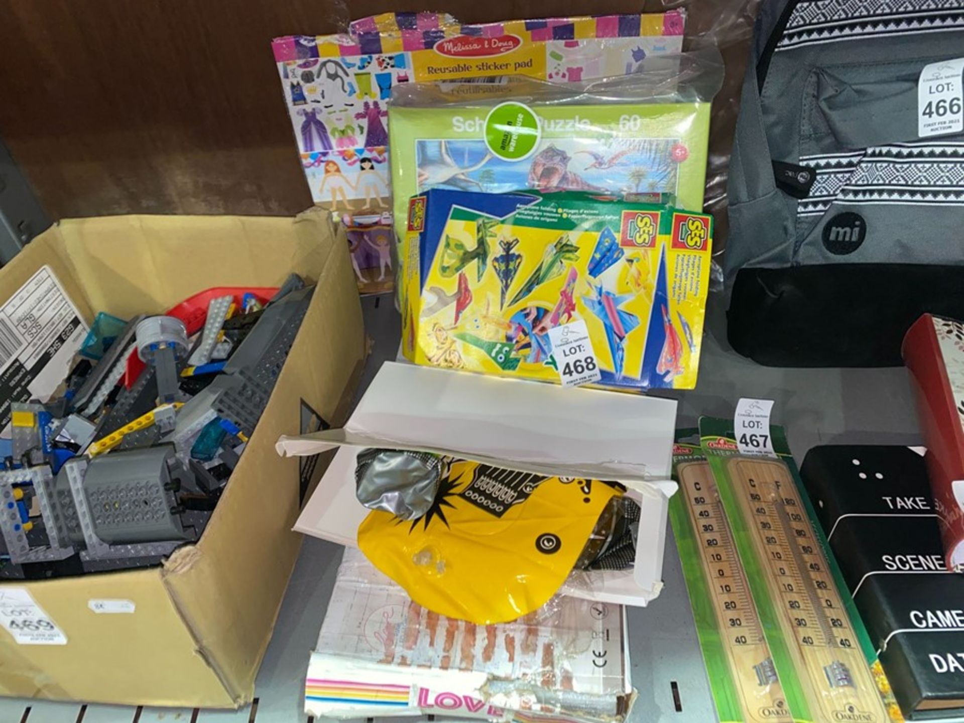 LOT OF TOY ITEMS