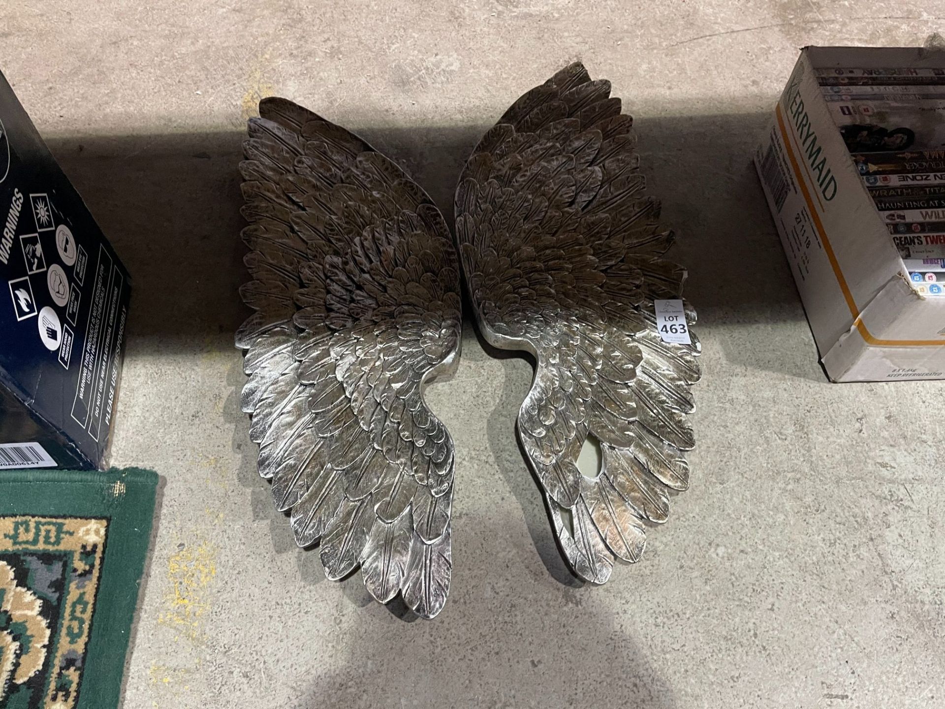 PAIR OF WALL MOUNTING ANGEL WINGS (SLIGHT DAMAGE)