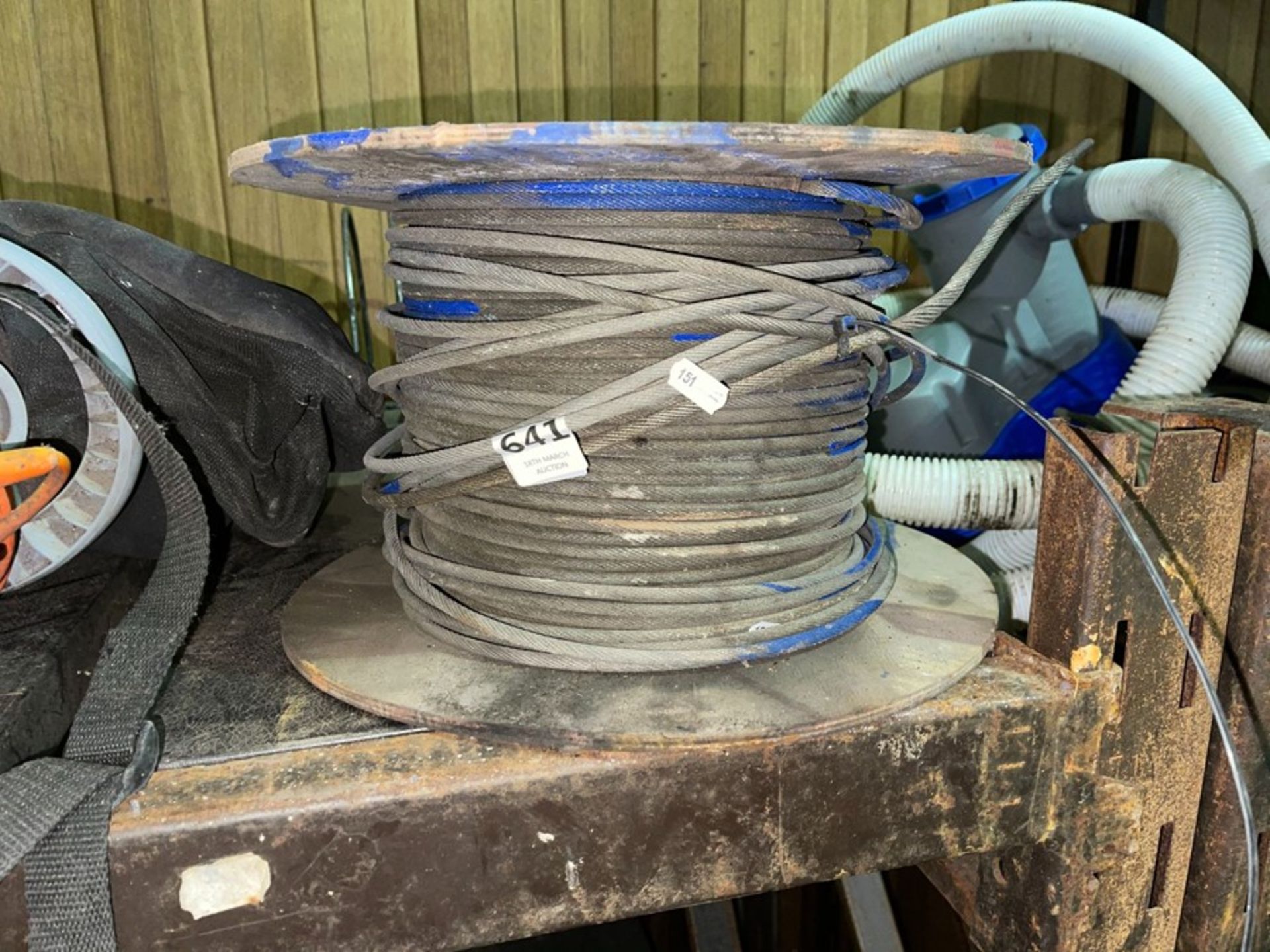 ROLL OF HEAVY DUTY WIRE