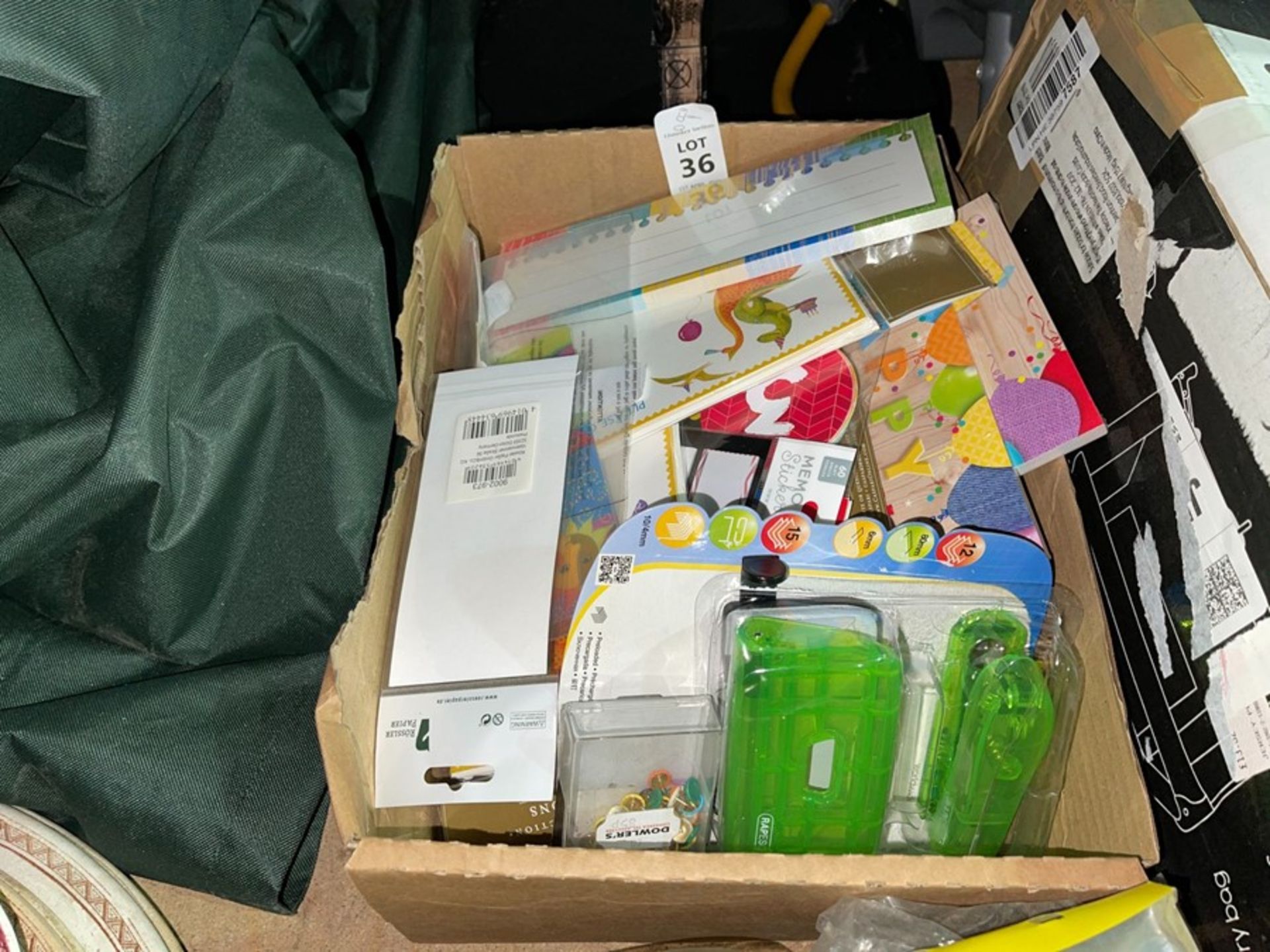 BOX OF GOOD STATIONARY ITEMS