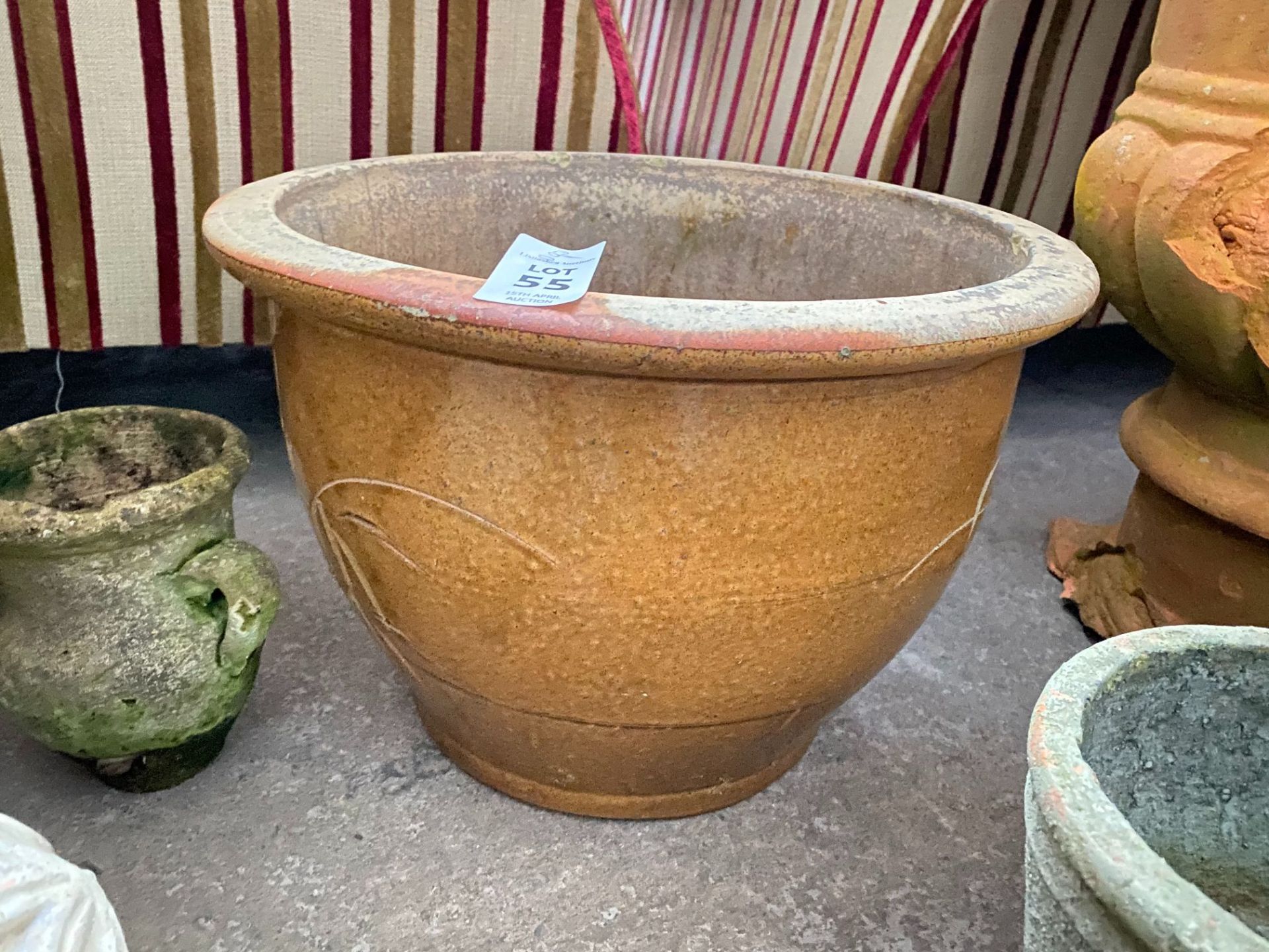 LARGE PLANT POT