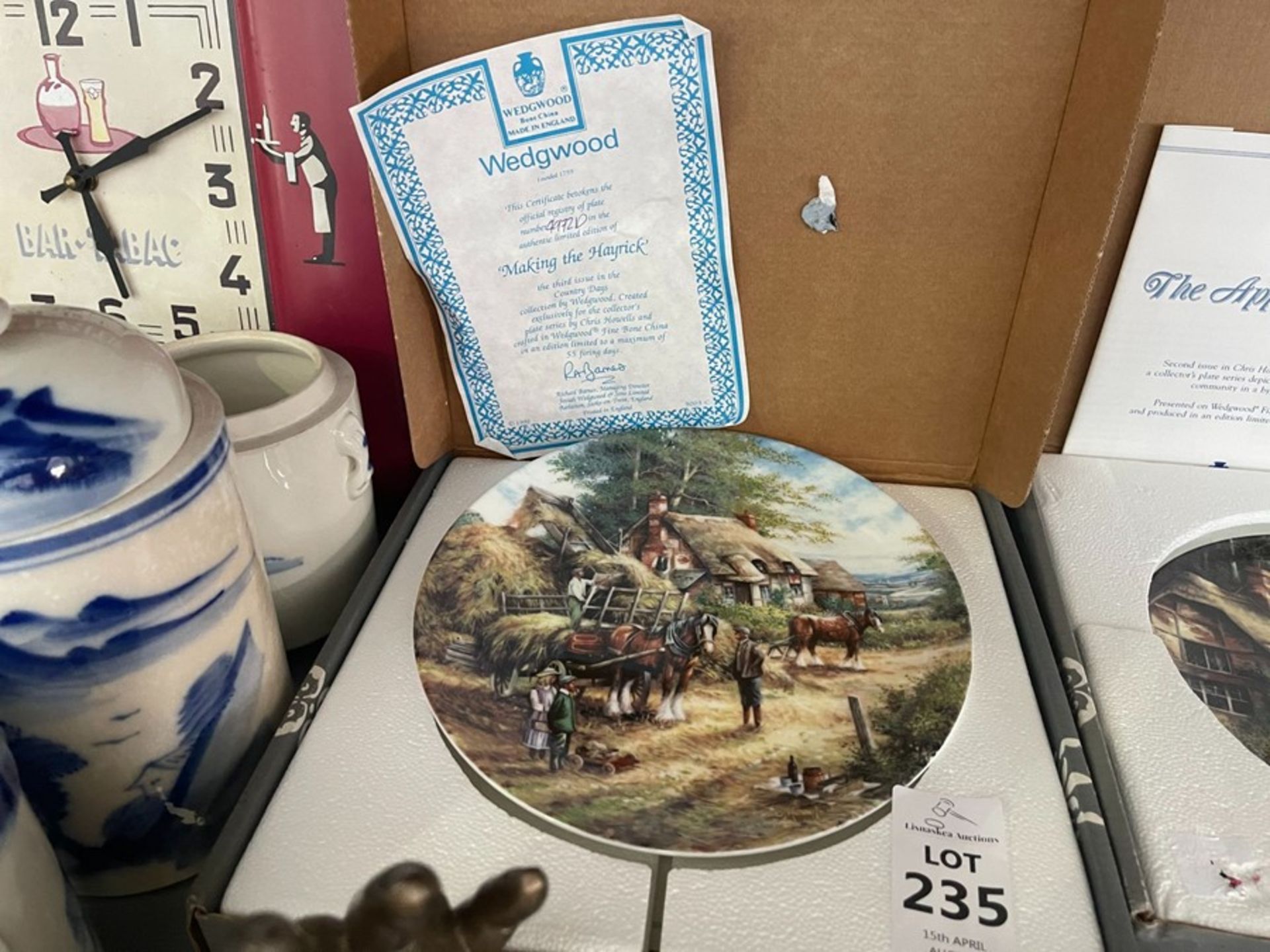WEDGWOOD MAKING THE HAYRICK COLLECTABLE PLATE