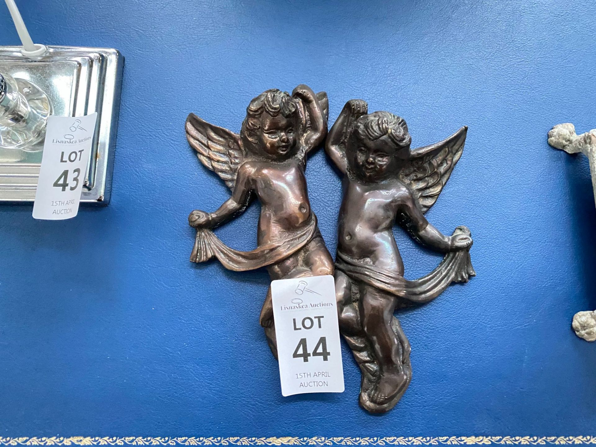 2X METAL CHERUB WALL HANGINGS